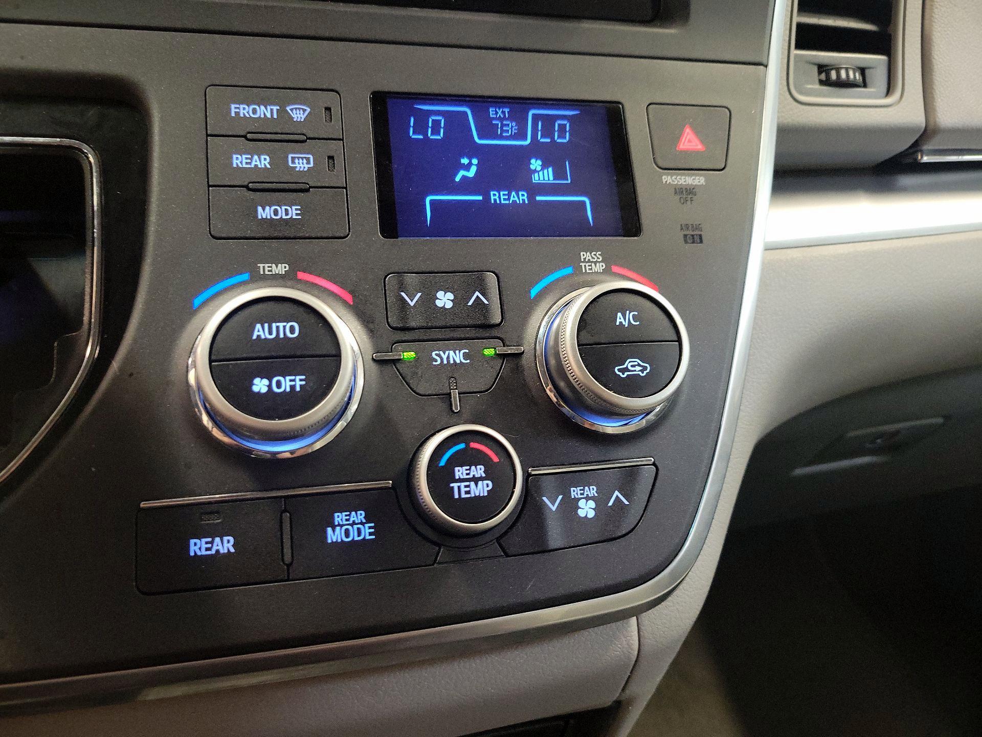 Thumbnail: 2015 Toyota Sienna - 16