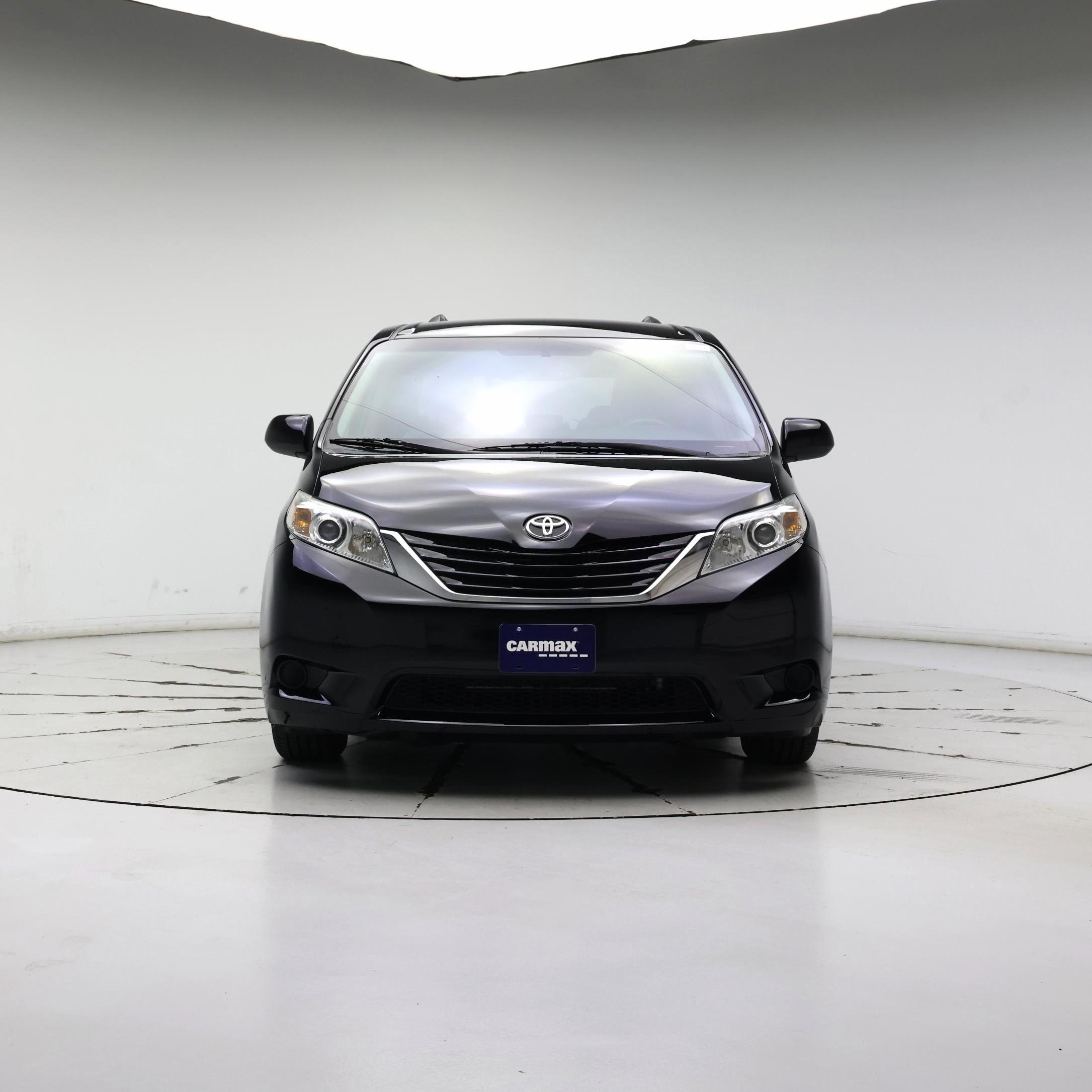 Thumbnail: 2015 Toyota Sienna - 5