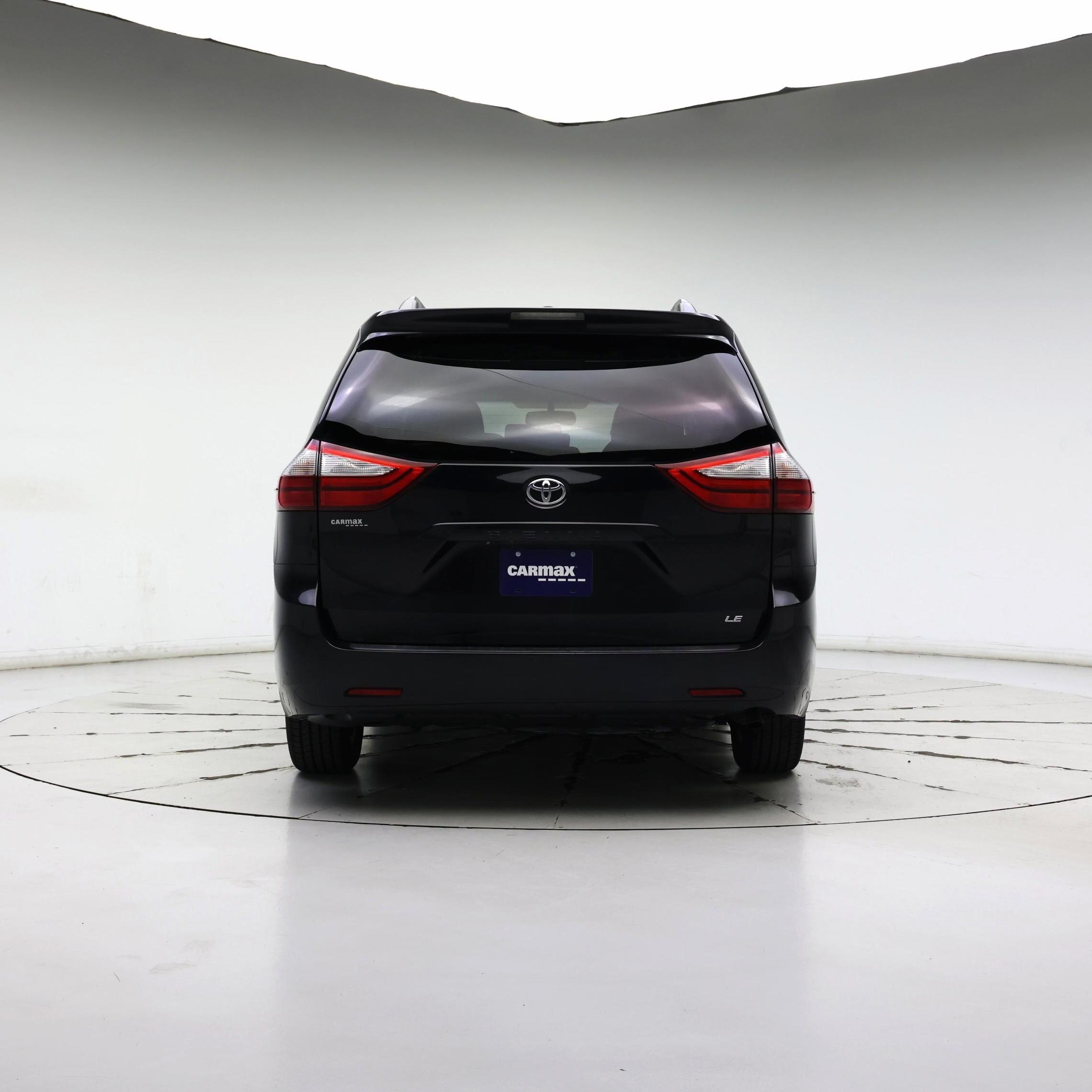 Thumbnail: 2015 Toyota Sienna - 6
