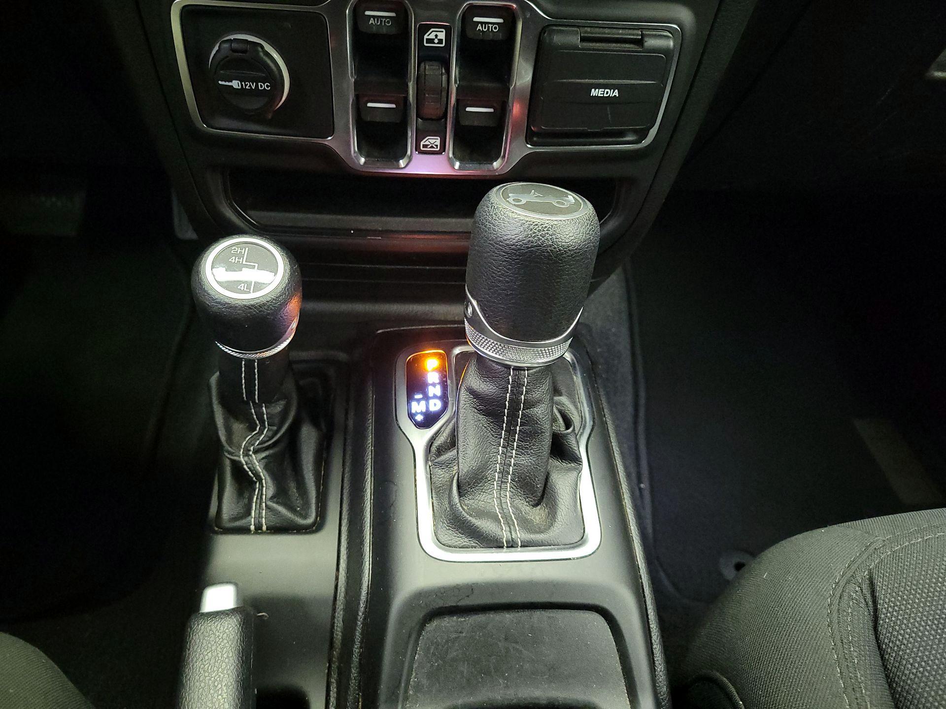 Thumbnail: 2019 Jeep Wrangler - 17