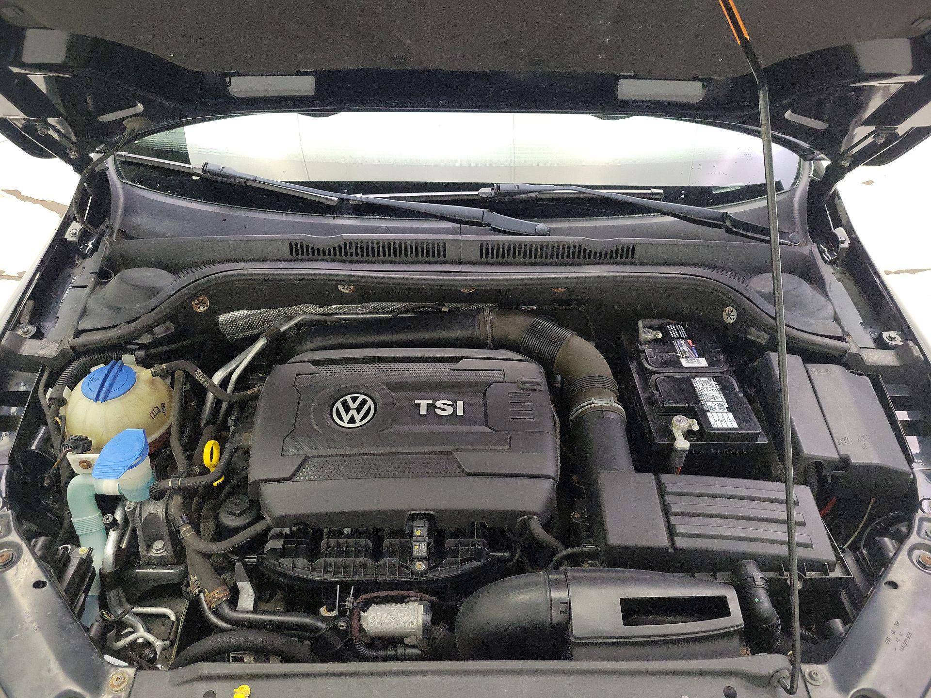 Thumbnail: 2014 Volkswagen Jetta - 20