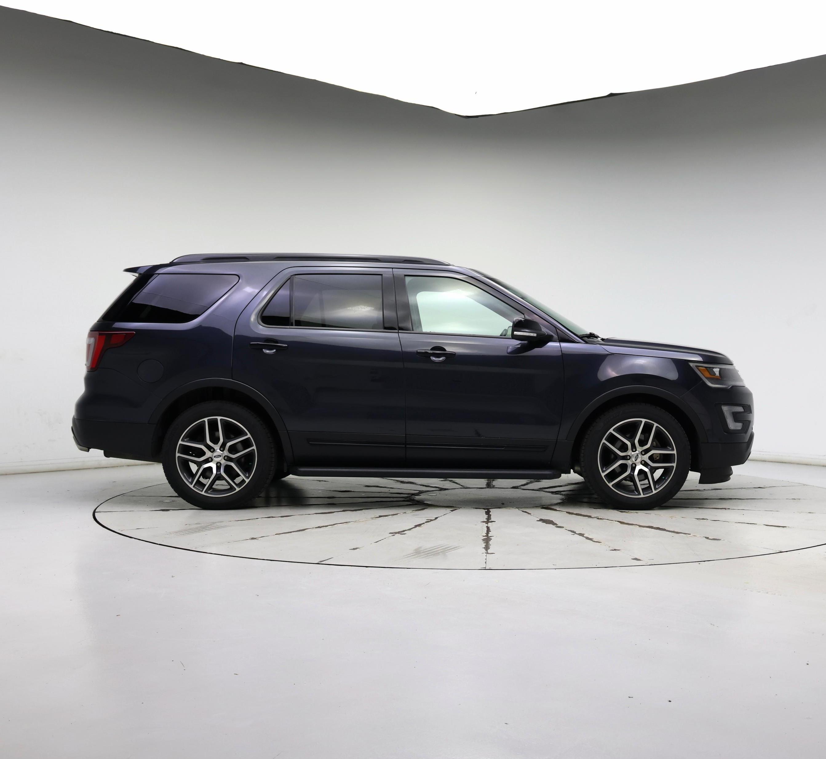 Thumbnail: 2017 Ford Explorer - 7
