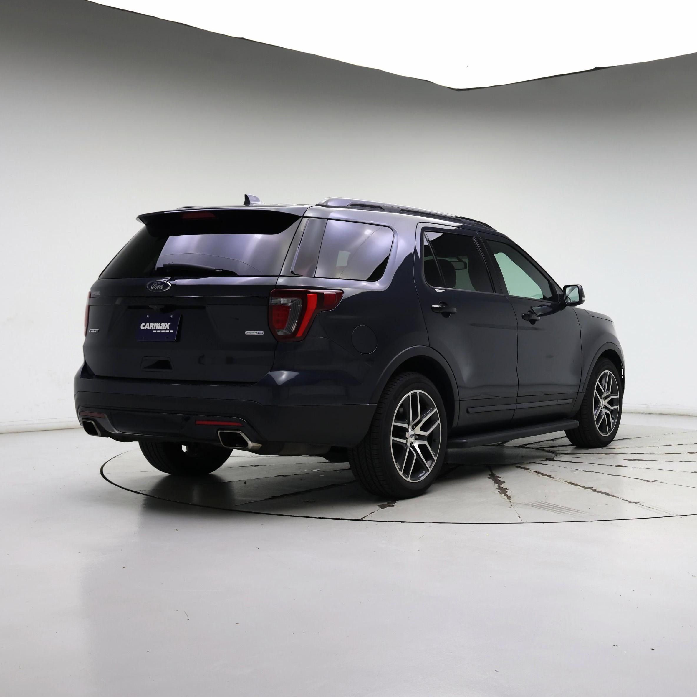 Thumbnail: 2017 Ford Explorer - 8