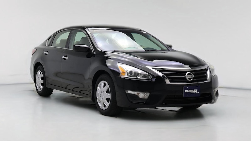 2015 Nissan Altima S Hero Image