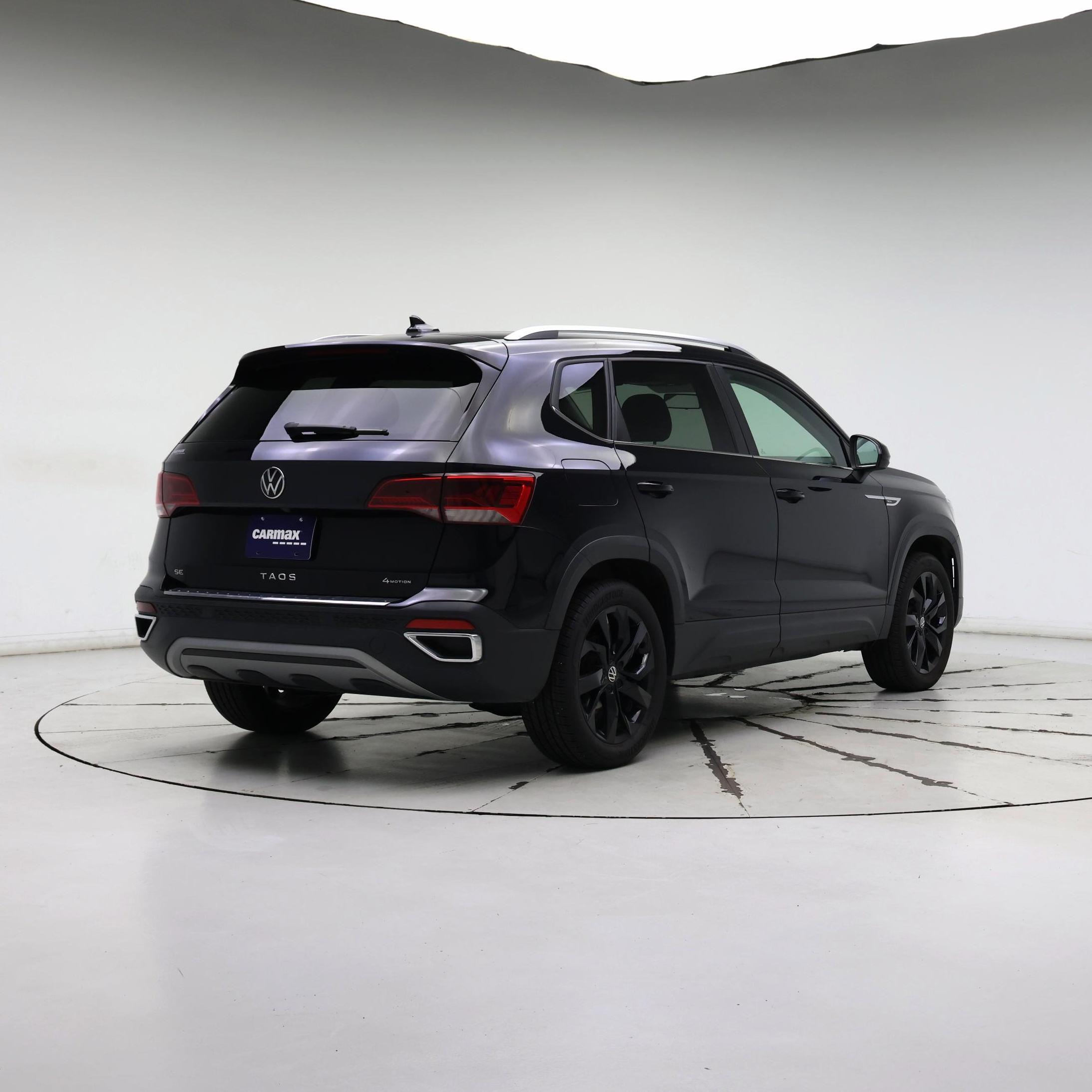 Thumbnail: 2022 Volkswagen Taos - 8
