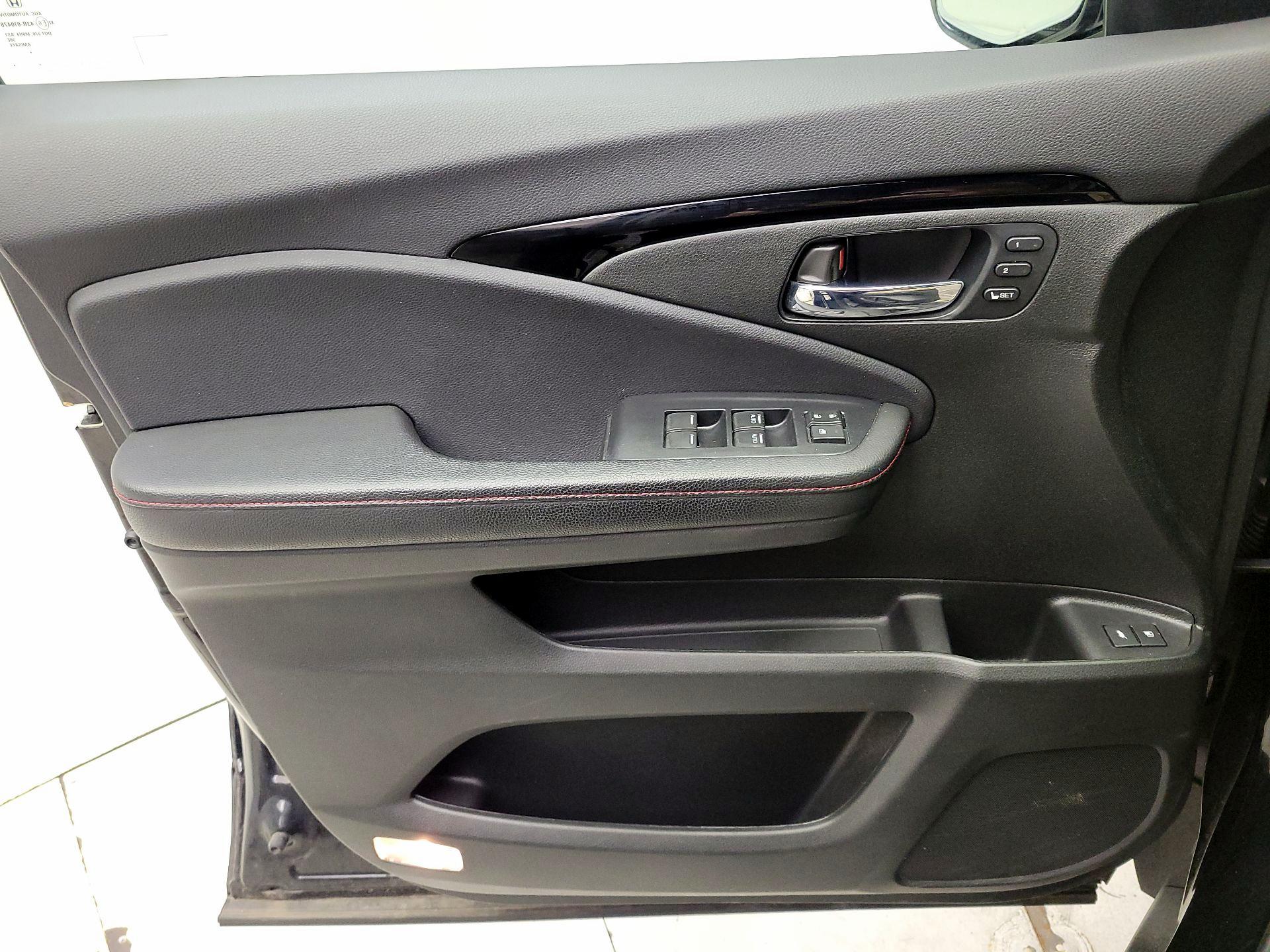 Thumbnail: 2022 Honda Pilot - 12
