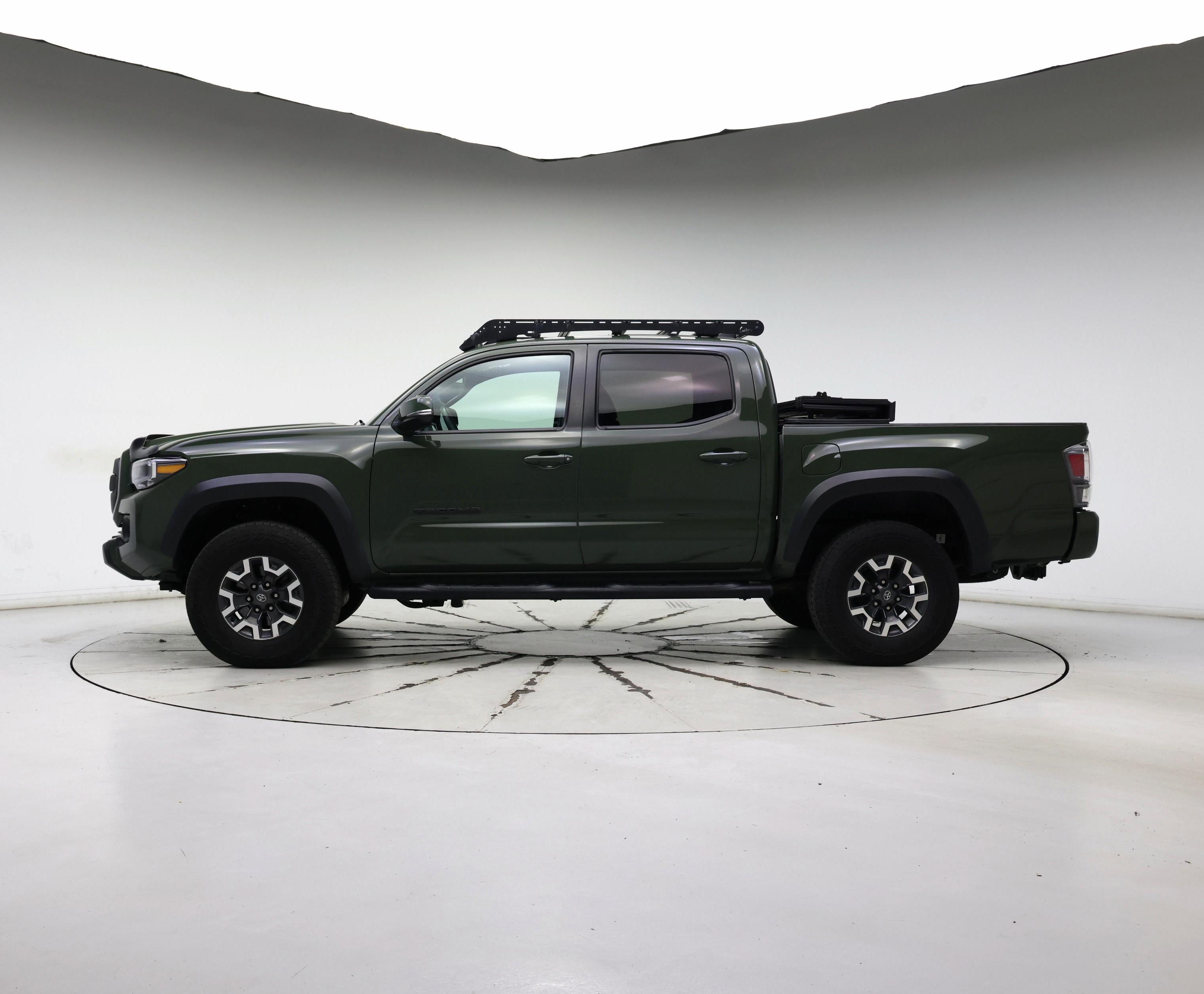 Thumbnail: 2022 Toyota Tacoma - 3