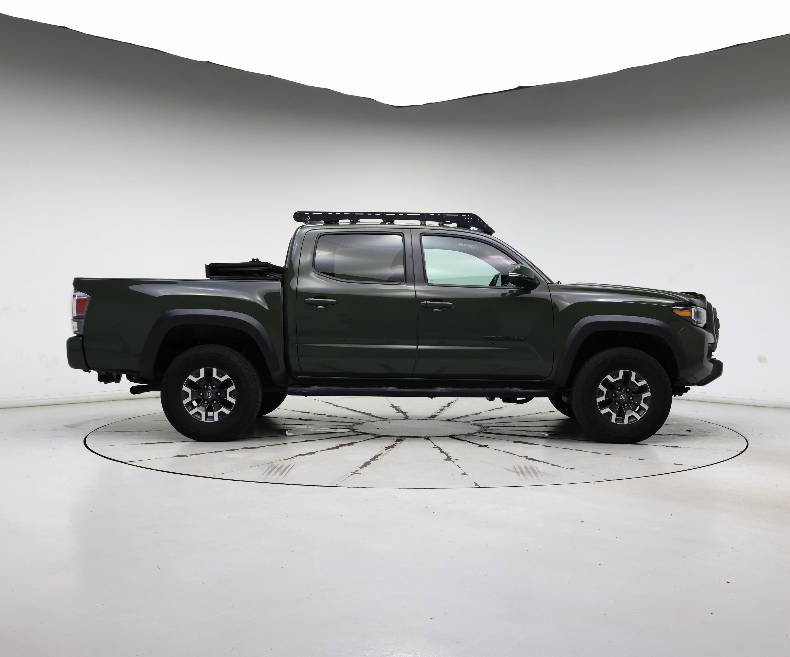 Thumbnail: 2022 Toyota Tacoma - 7
