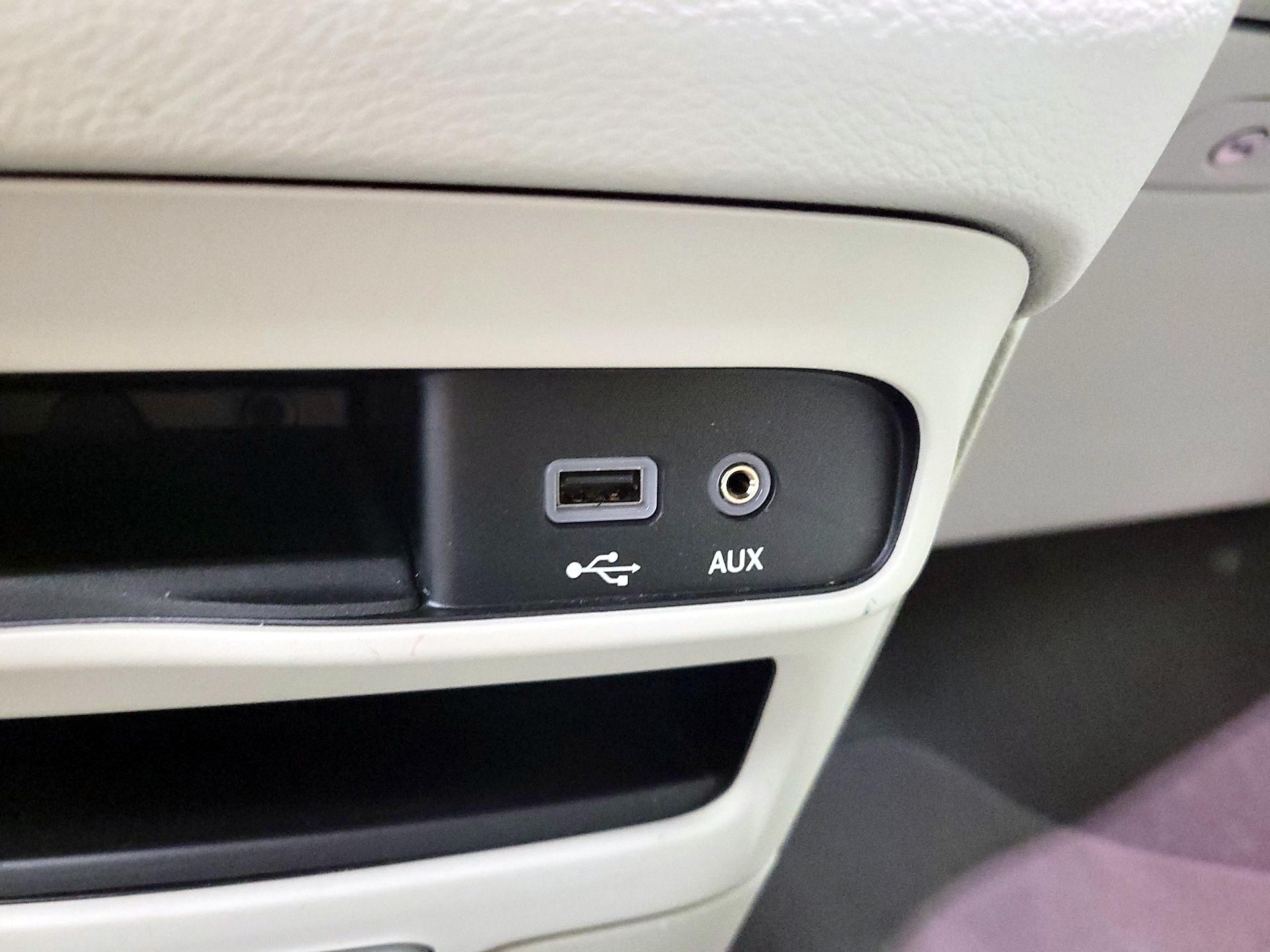 Thumbnail: 2020 Chrysler Pacifica - 19
