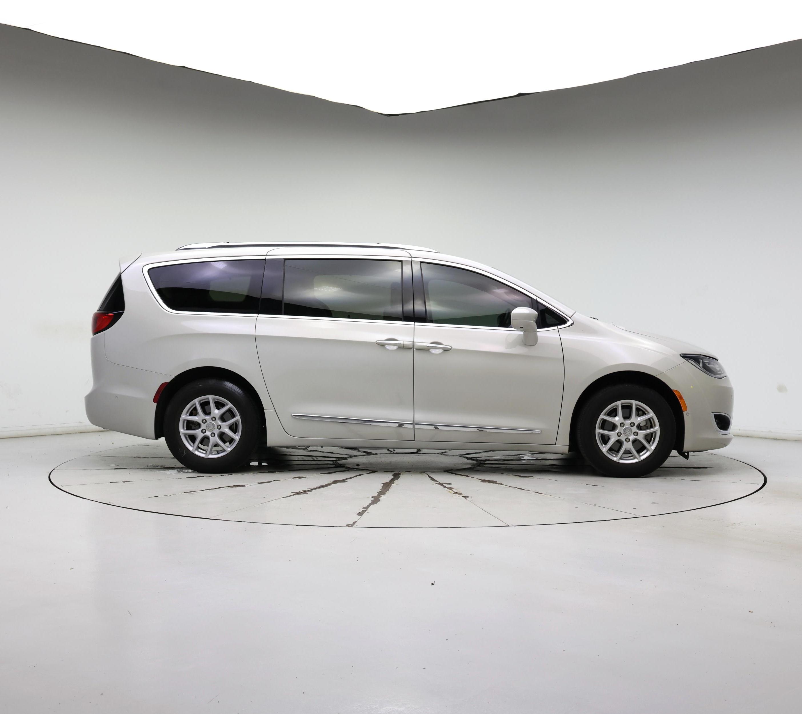 Thumbnail: 2020 Chrysler Pacifica - 7