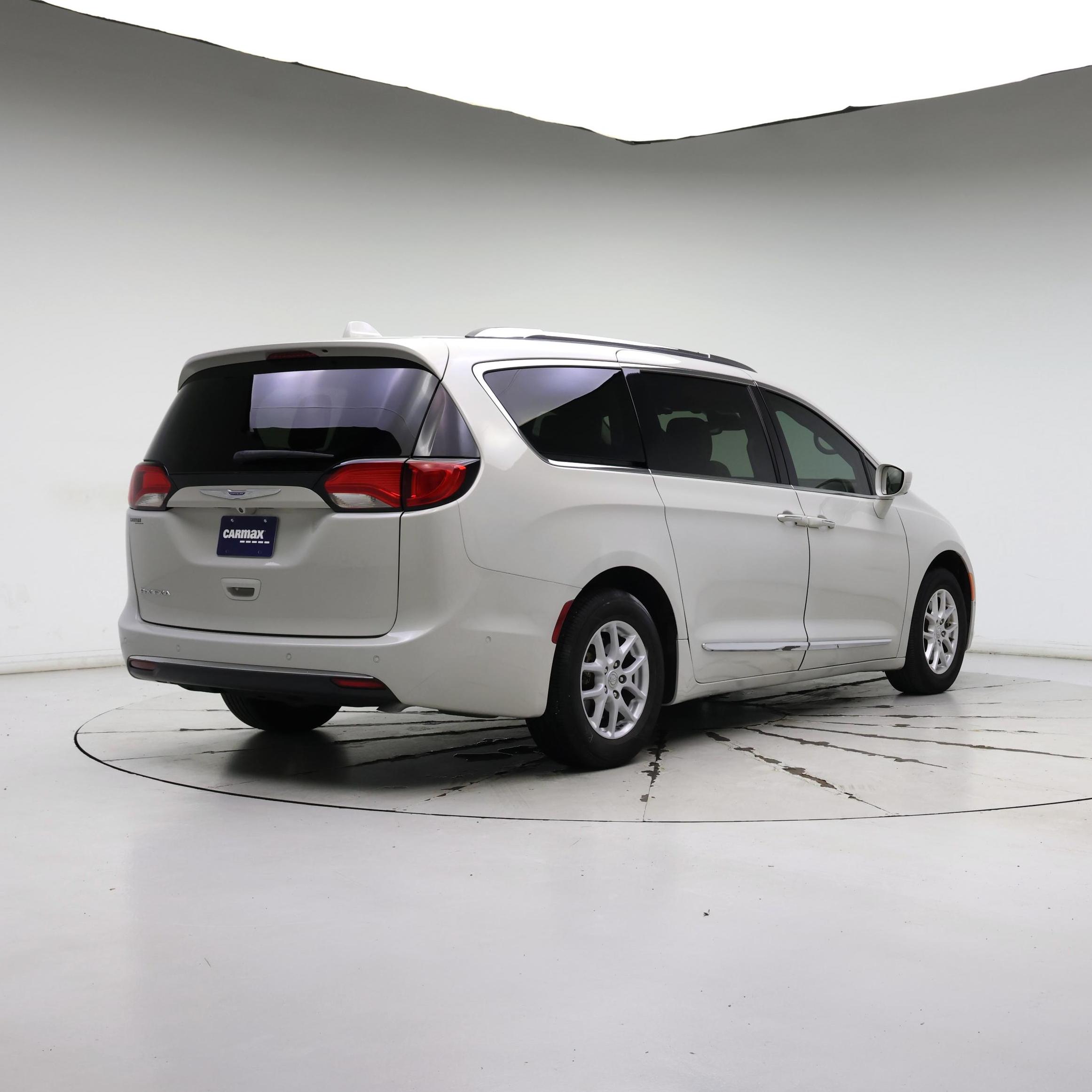 Thumbnail: 2020 Chrysler Pacifica - 8