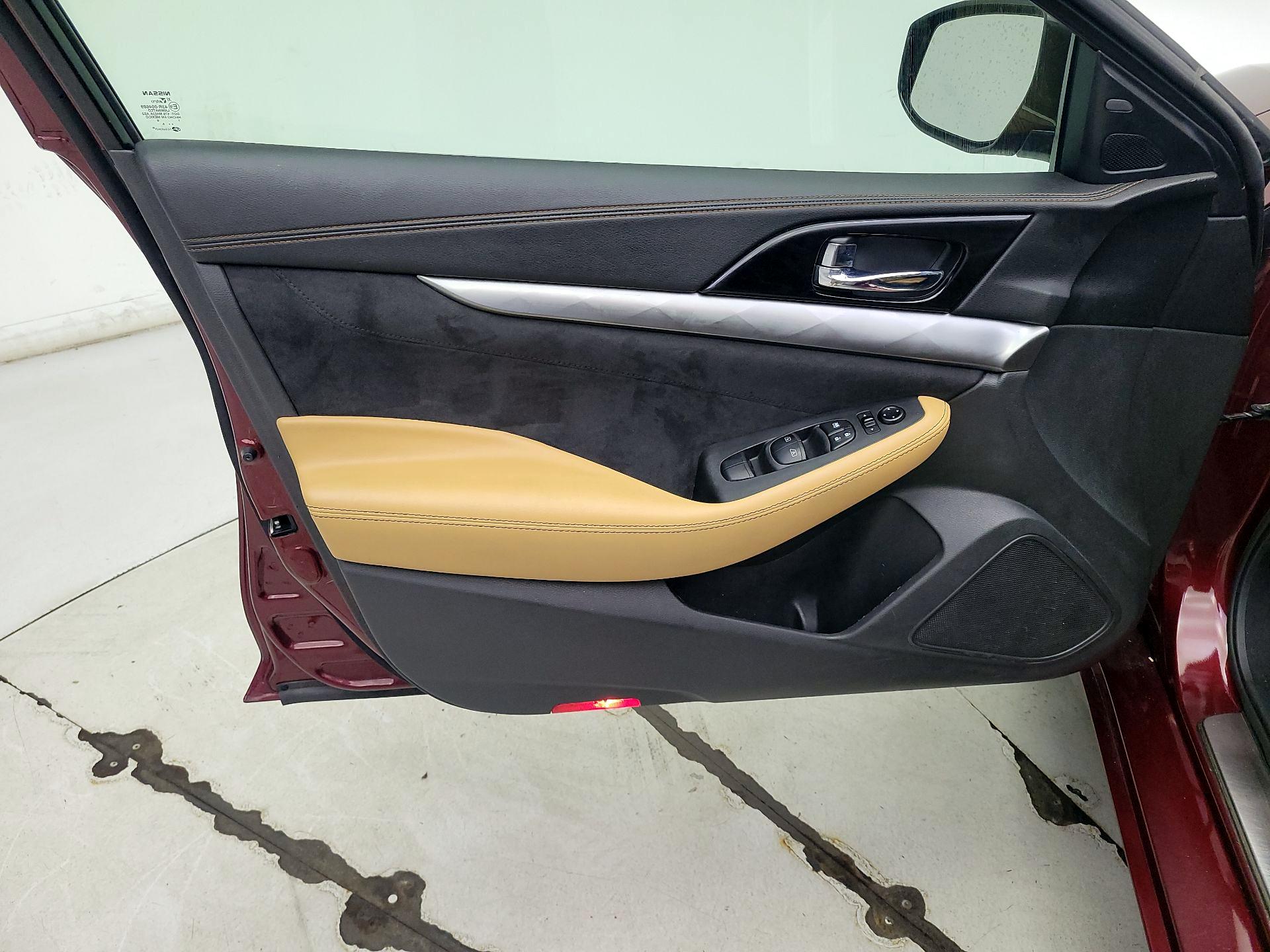 Thumbnail: 2016 Nissan Maxima - 12