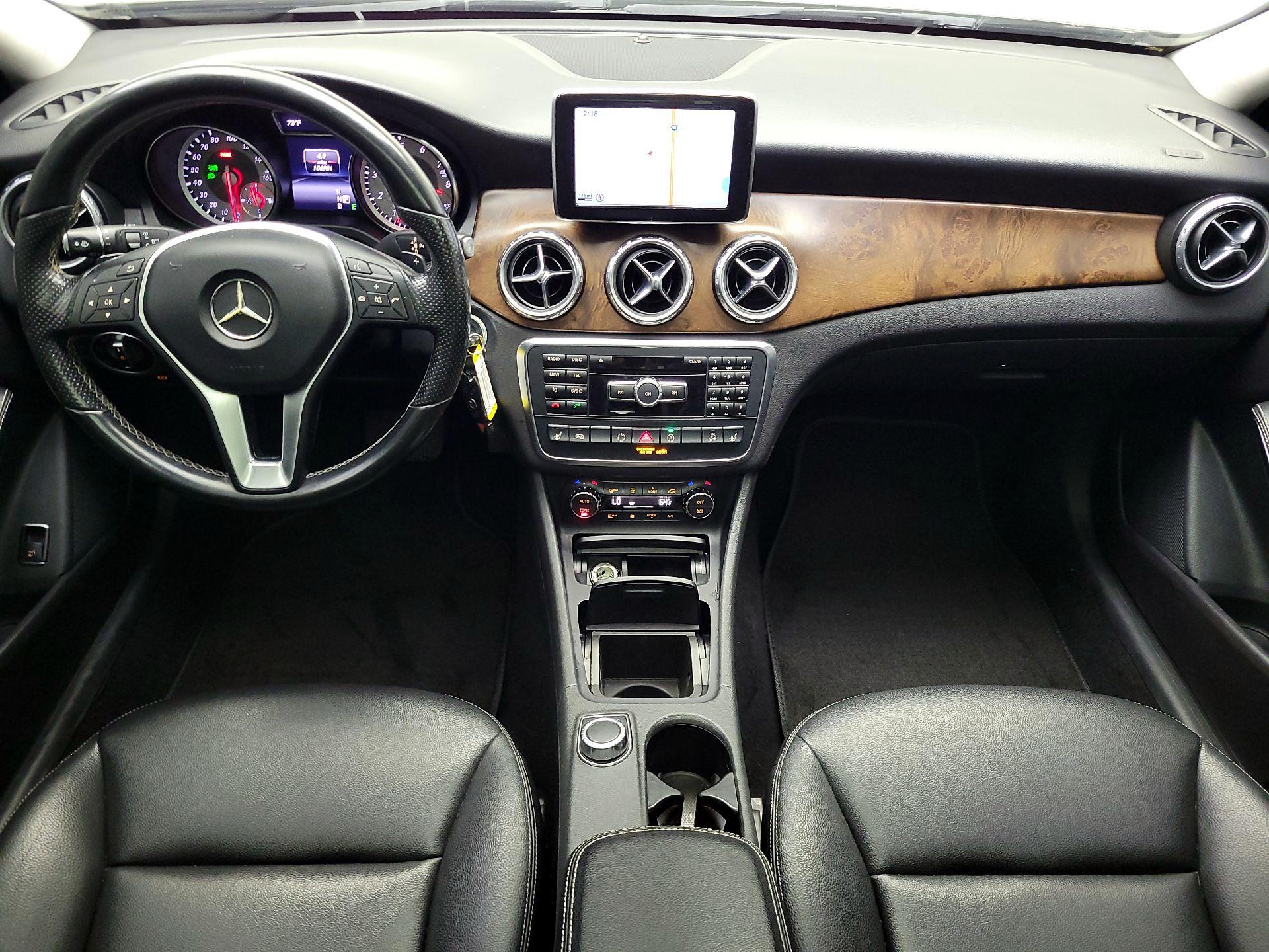 Thumbnail: 2015 Mercedes-Benz GLA - 9
