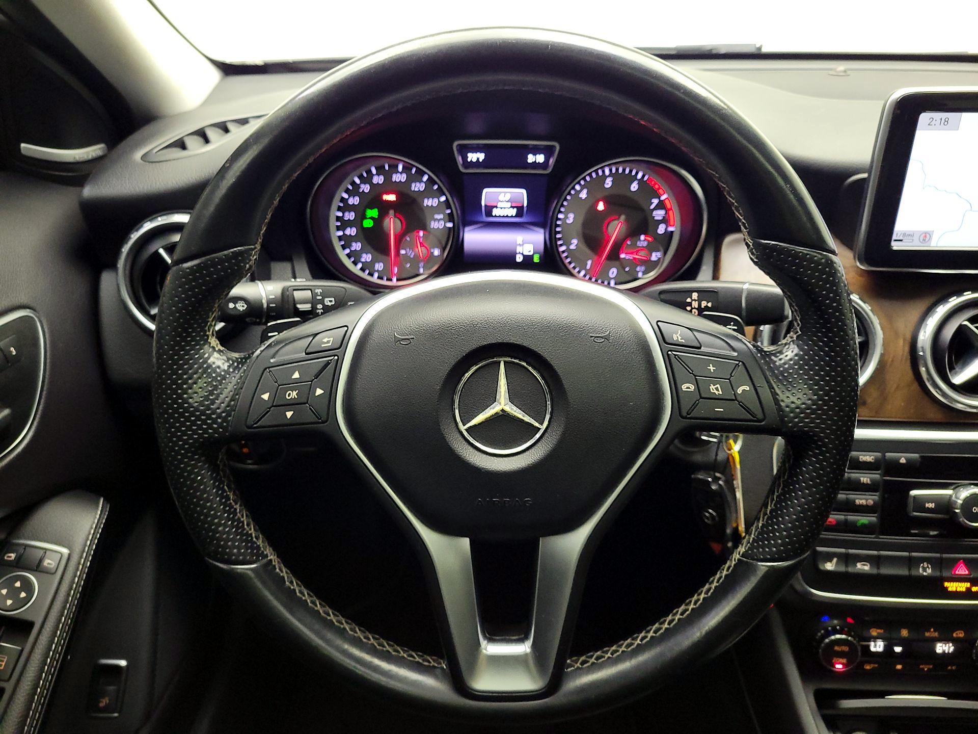 Thumbnail: 2015 Mercedes-Benz GLA - 10