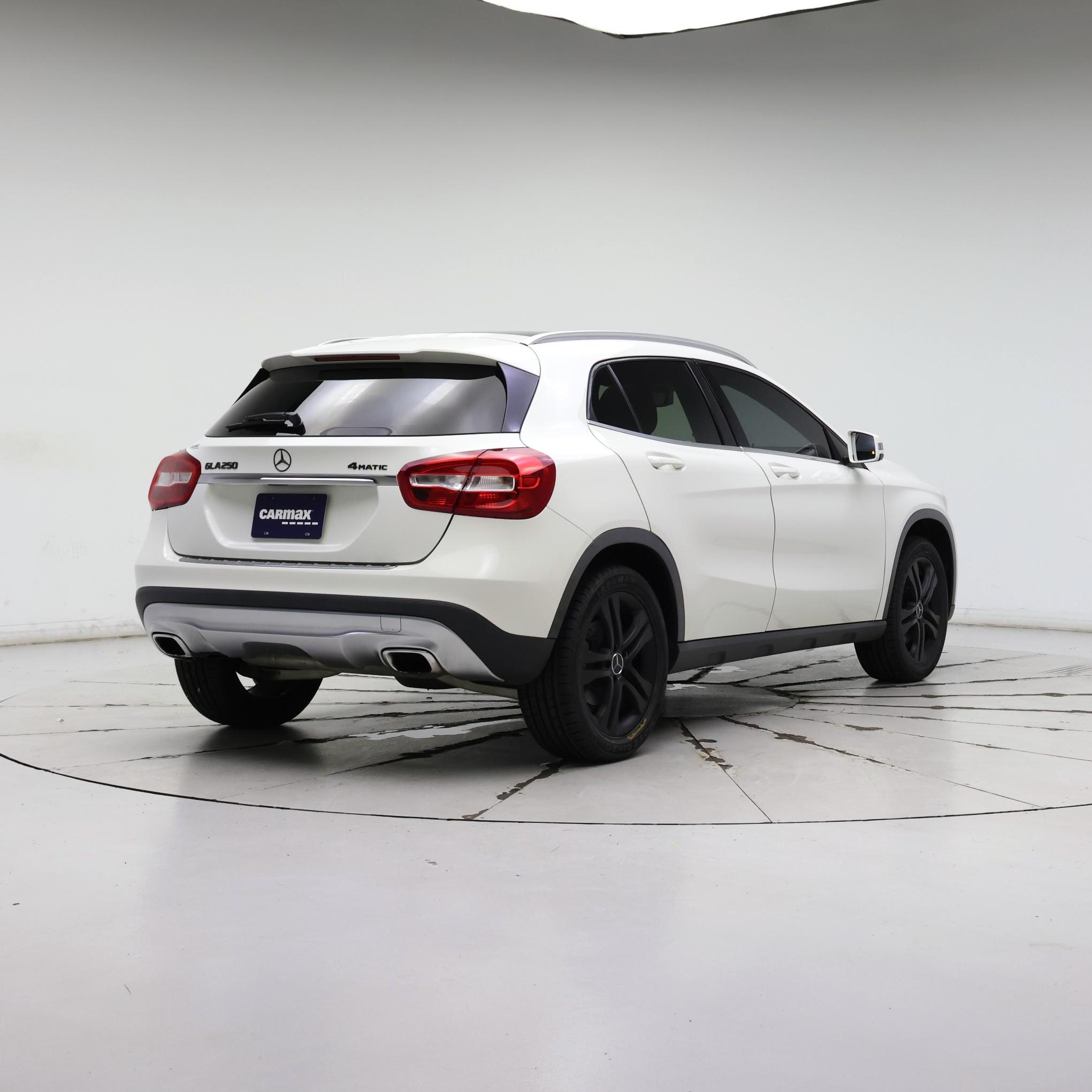Thumbnail: 2015 Mercedes-Benz GLA - 8