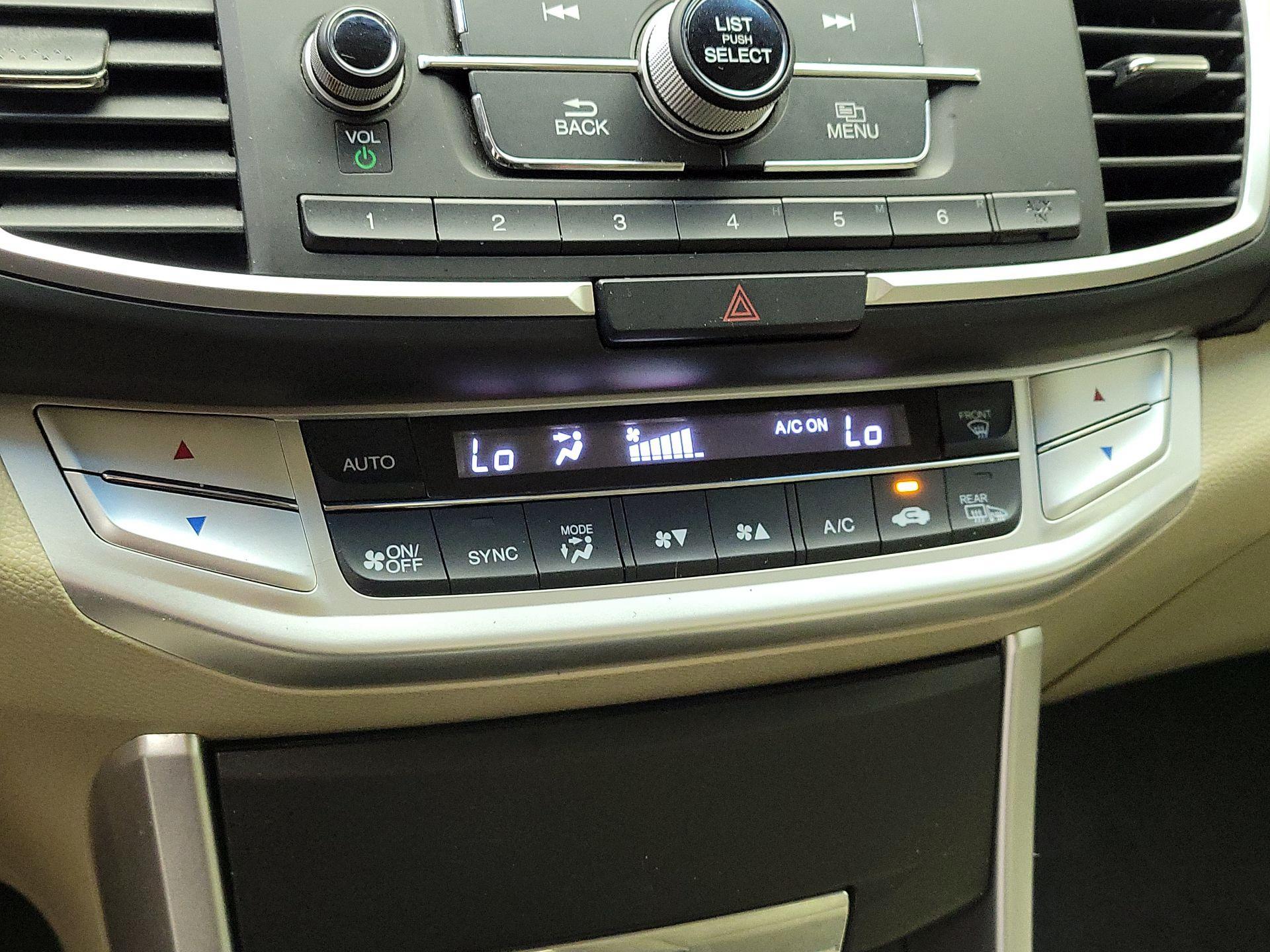 Thumbnail: 2013 Honda Accord - 16