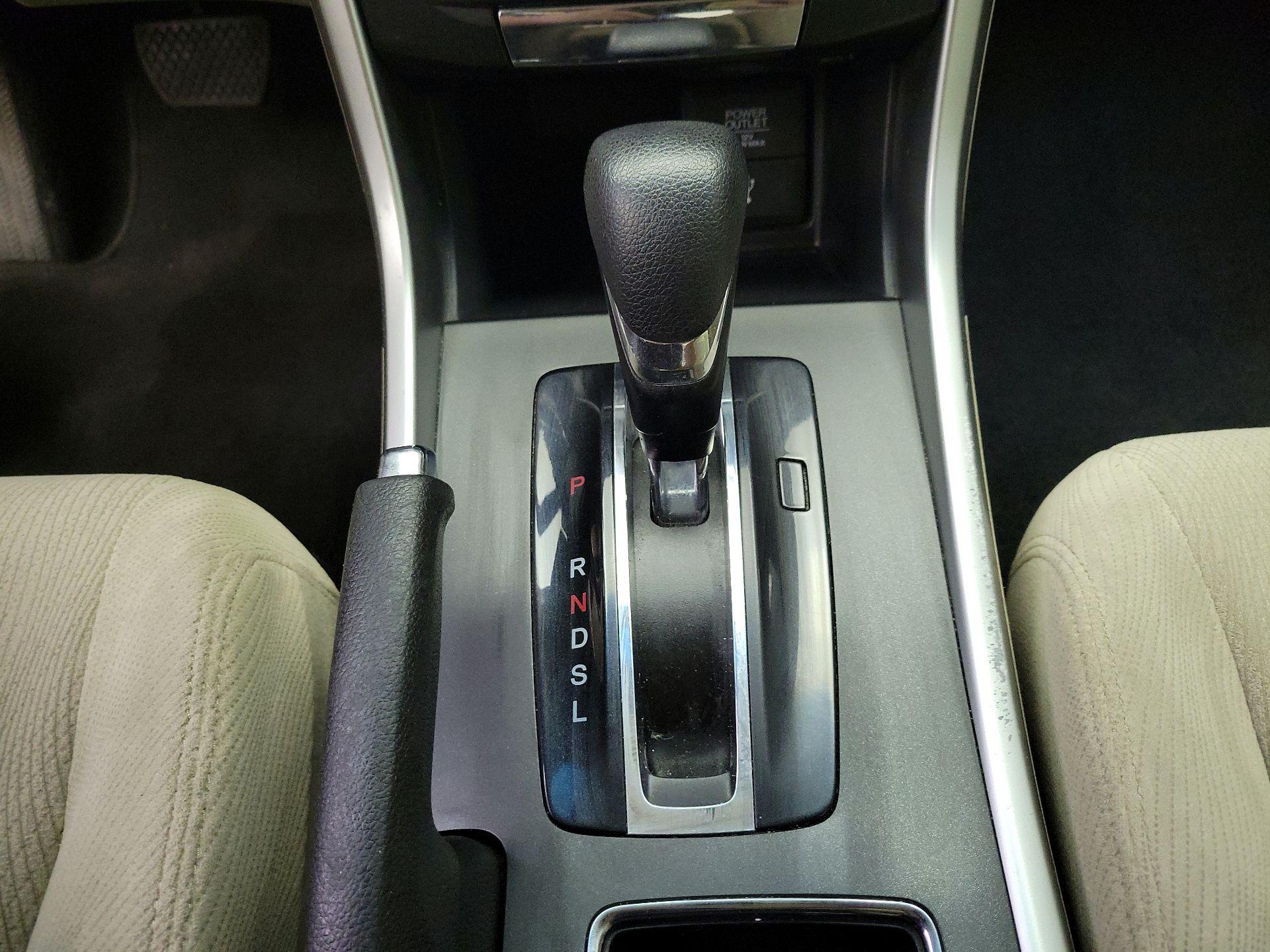 Thumbnail: 2013 Honda Accord - 17