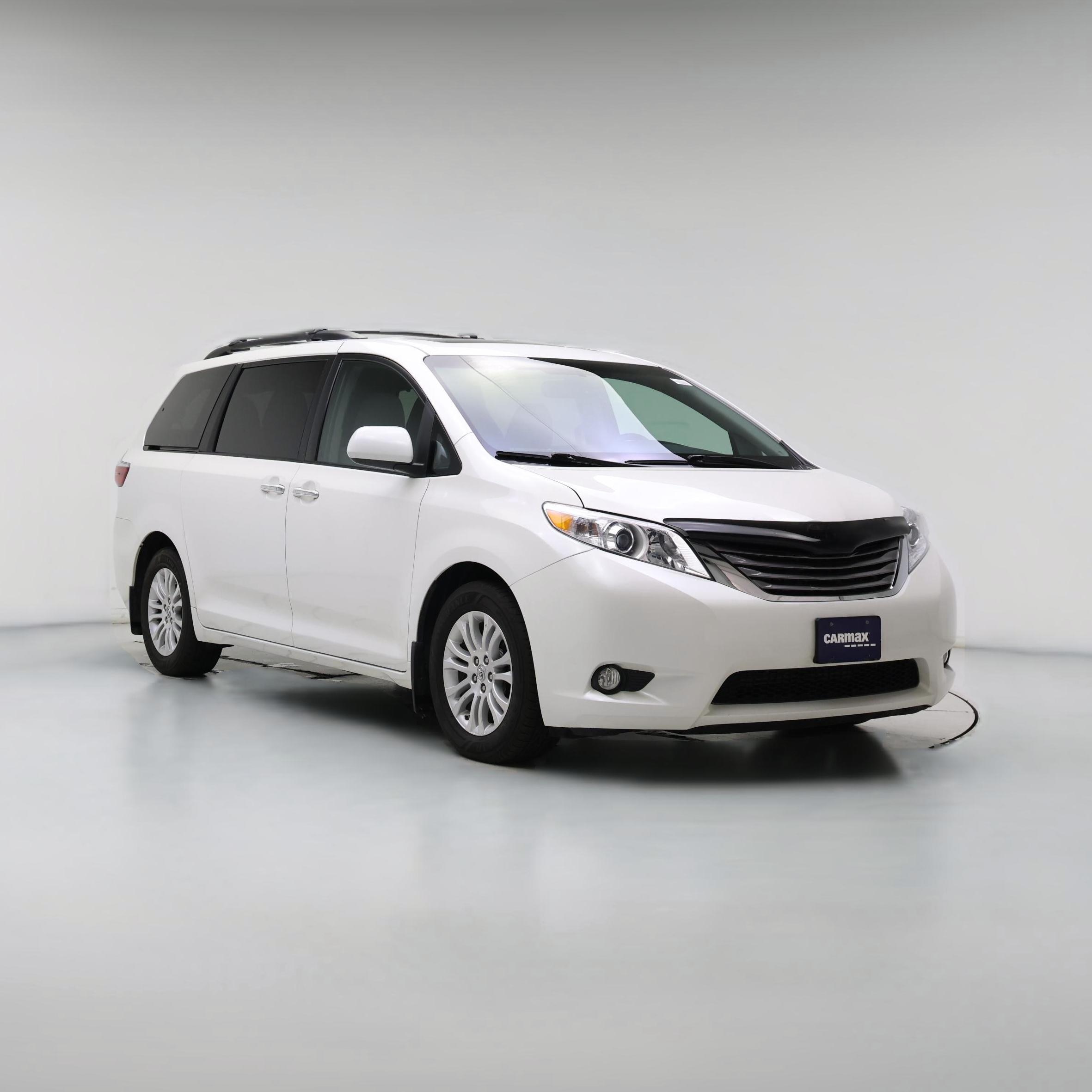 Thumbnail: 2017 Toyota Sienna - 1