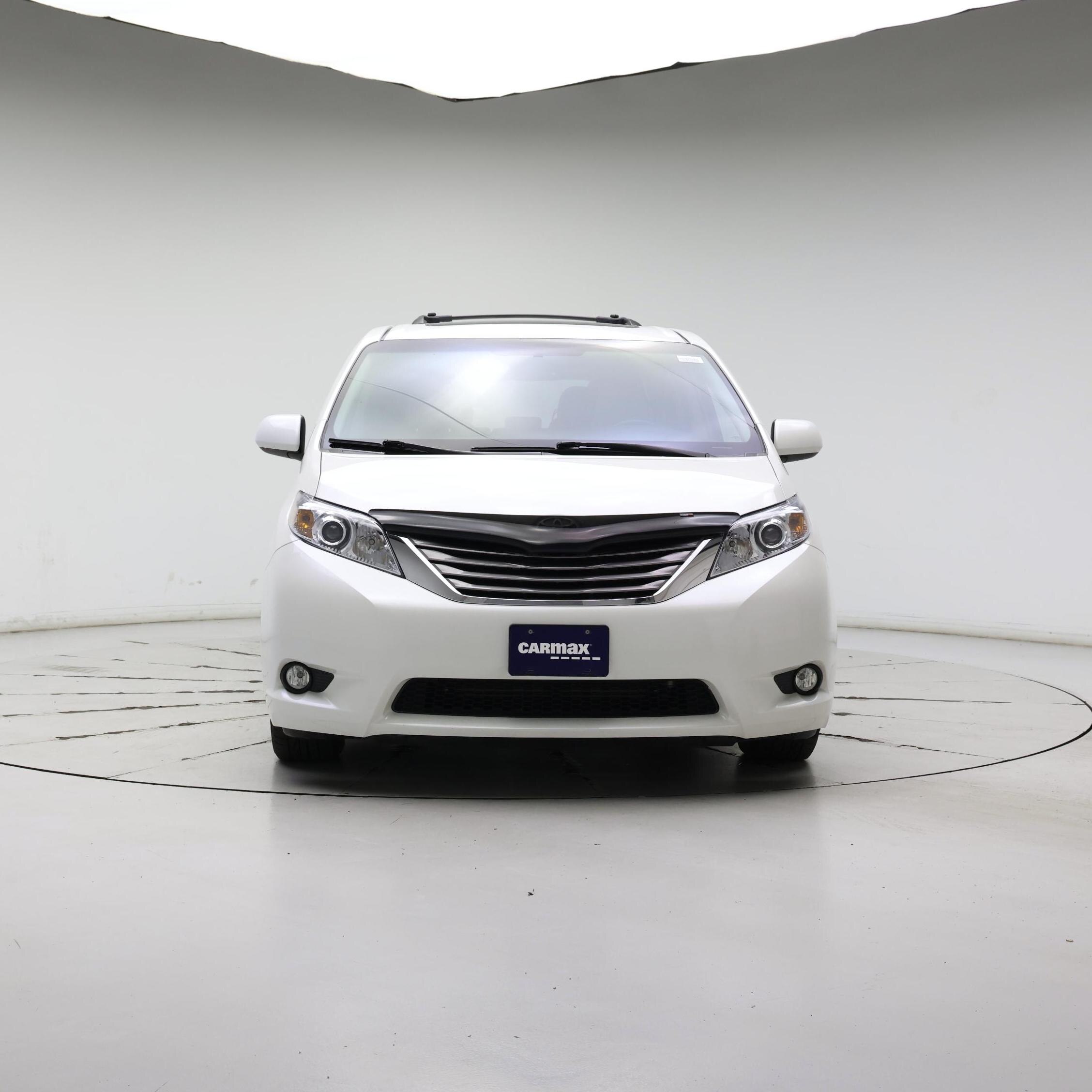 Thumbnail: 2017 Toyota Sienna - 5