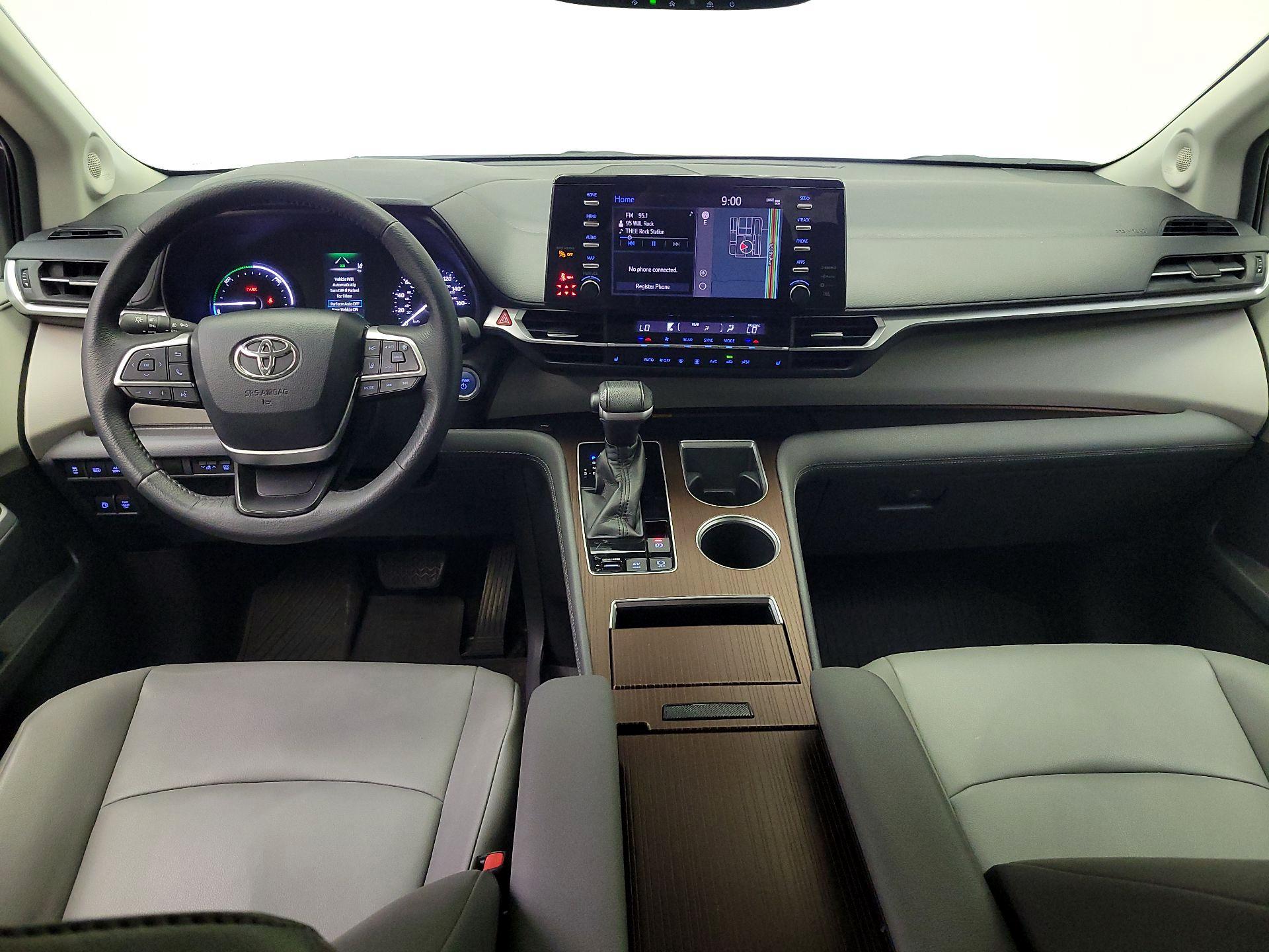 Thumbnail: 2021 Toyota Sienna - 9