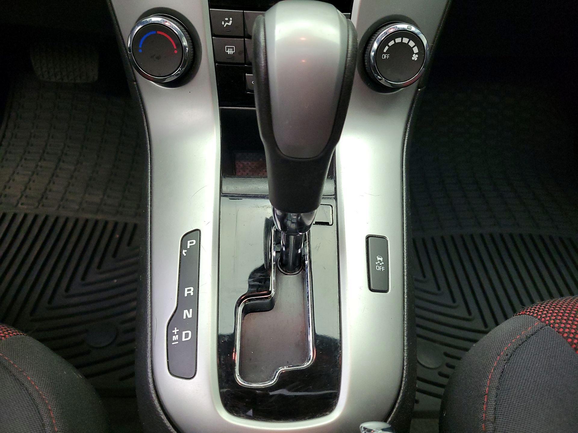 Thumbnail: 2014 Chevrolet Cruze - 16