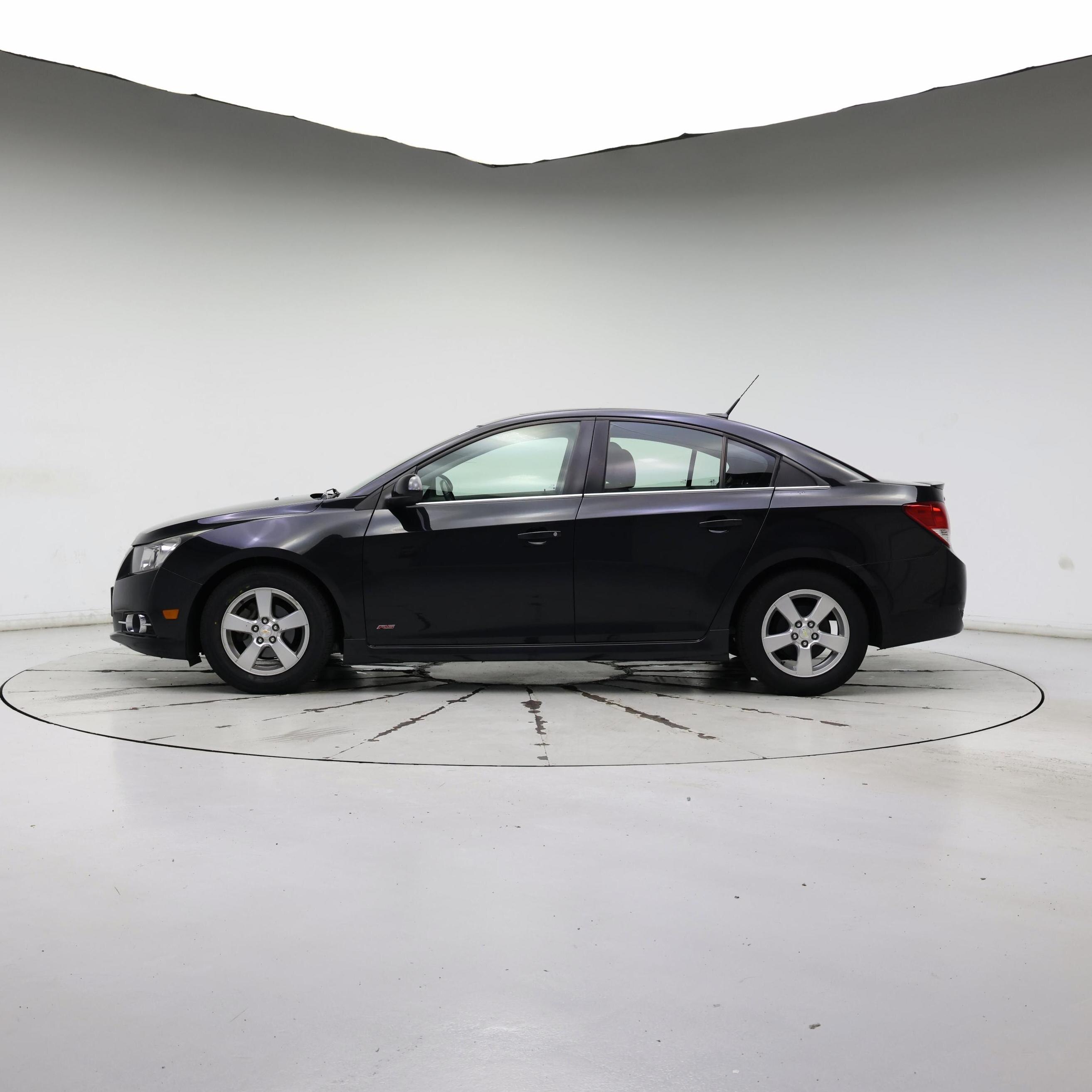 Thumbnail: 2014 Chevrolet Cruze - 3