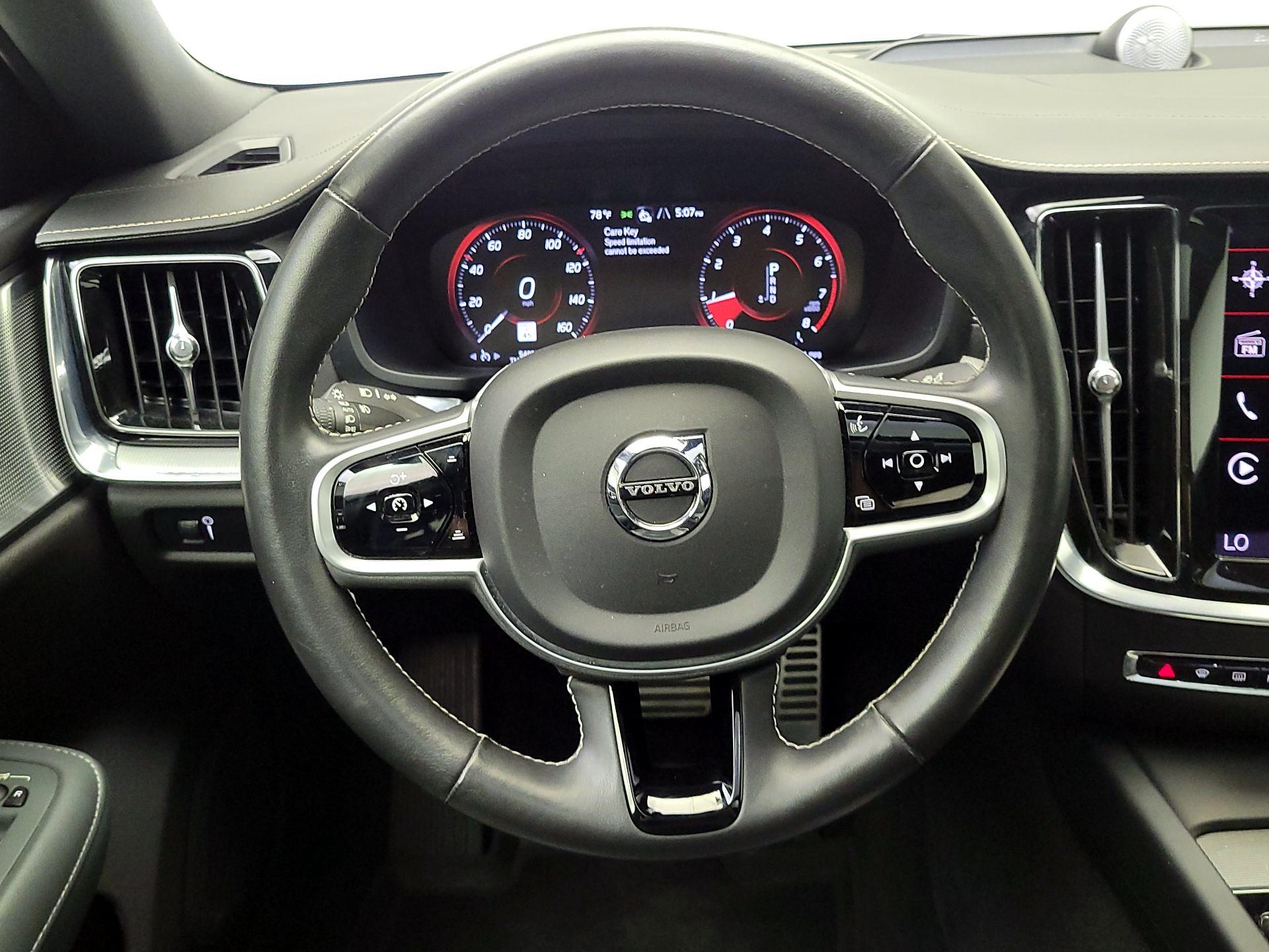 Thumbnail: 2021 Volvo S60 - 10