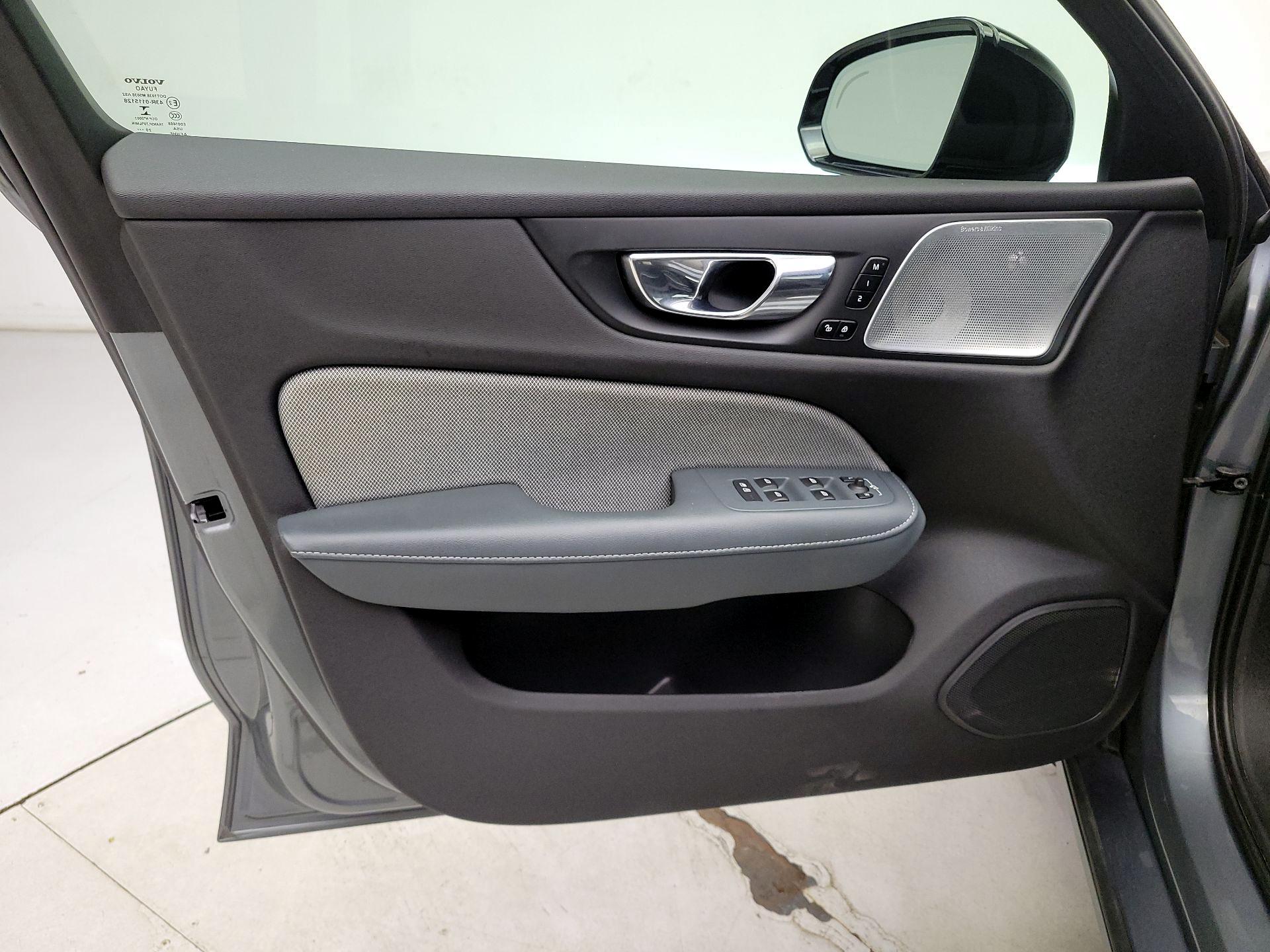 Thumbnail: 2021 Volvo S60 - 12