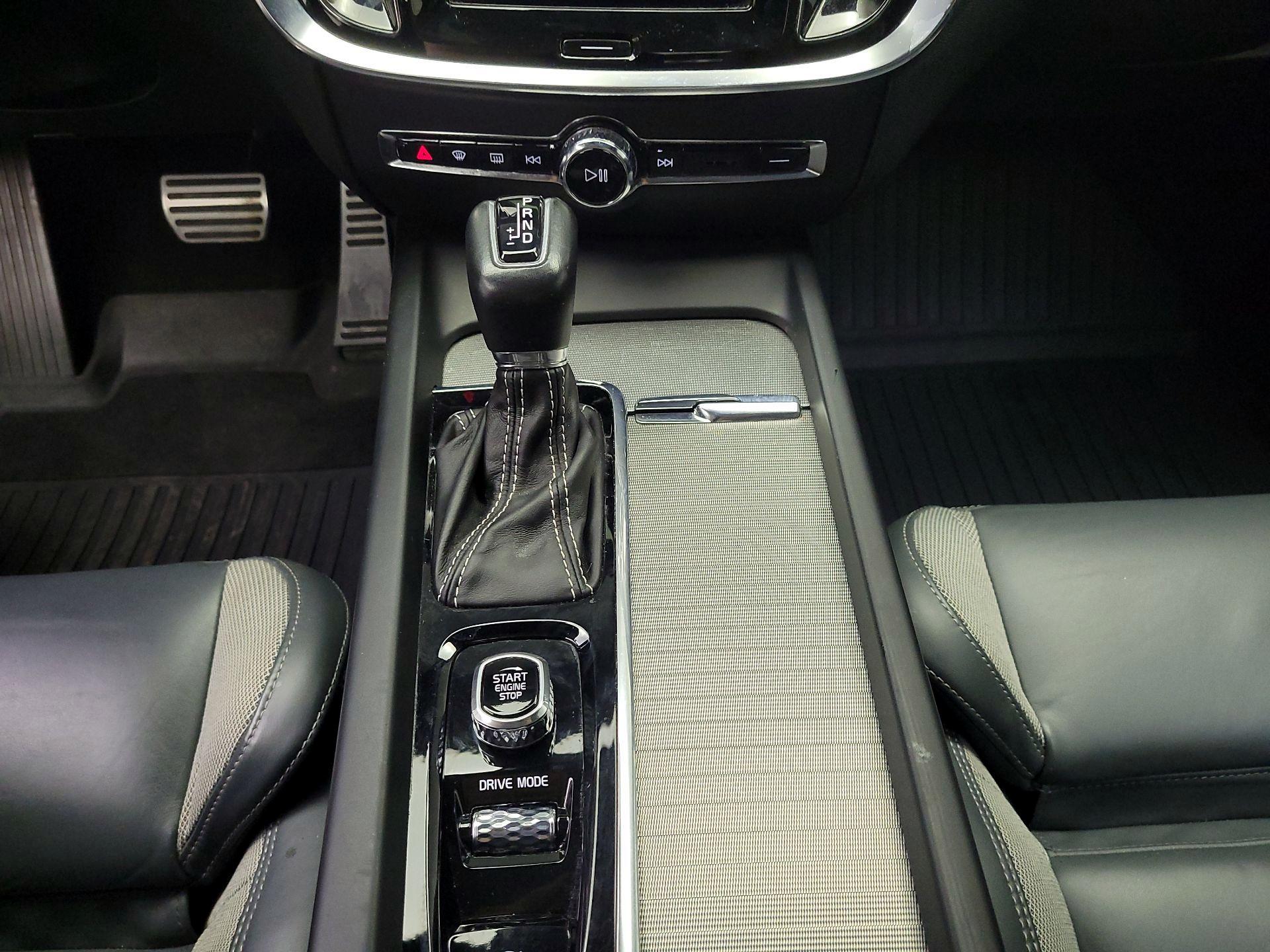 Thumbnail: 2021 Volvo S60 - 18