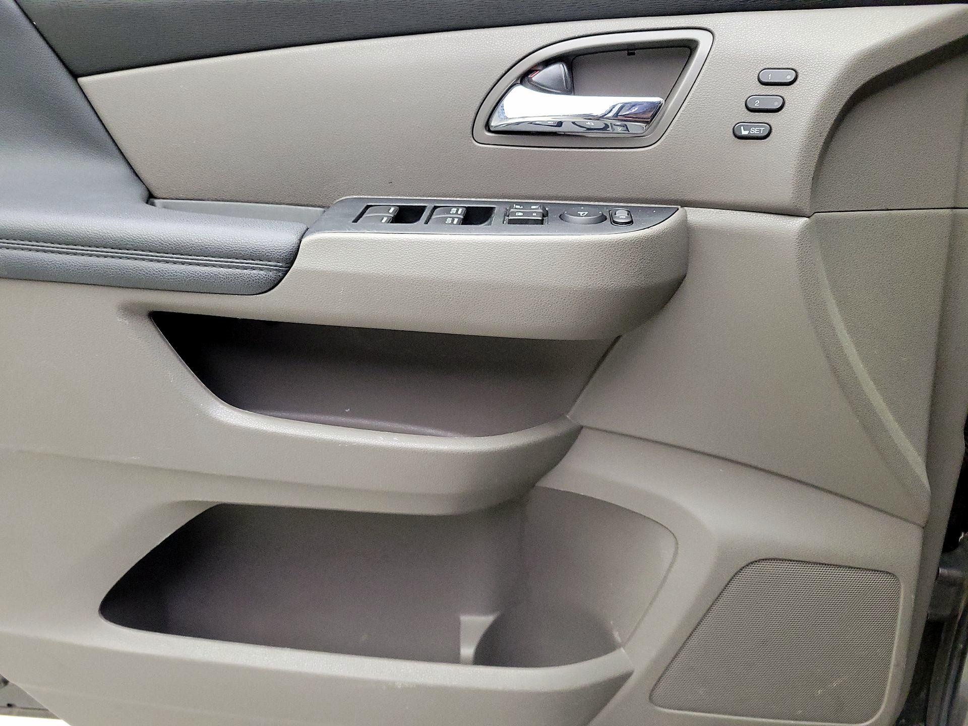 Thumbnail: 2015 Honda Odyssey - 12