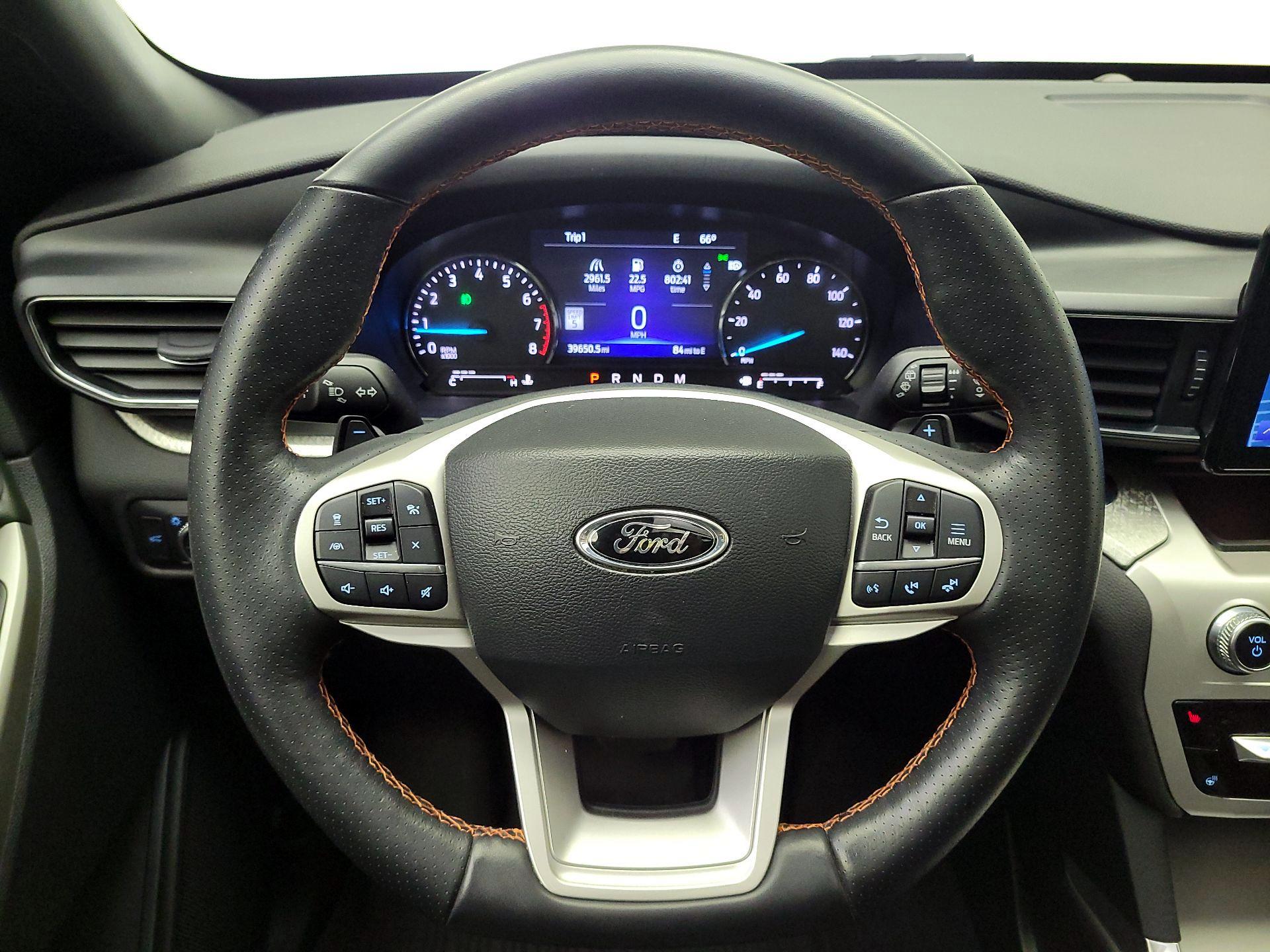 Thumbnail: 2022 Ford Explorer - 10
