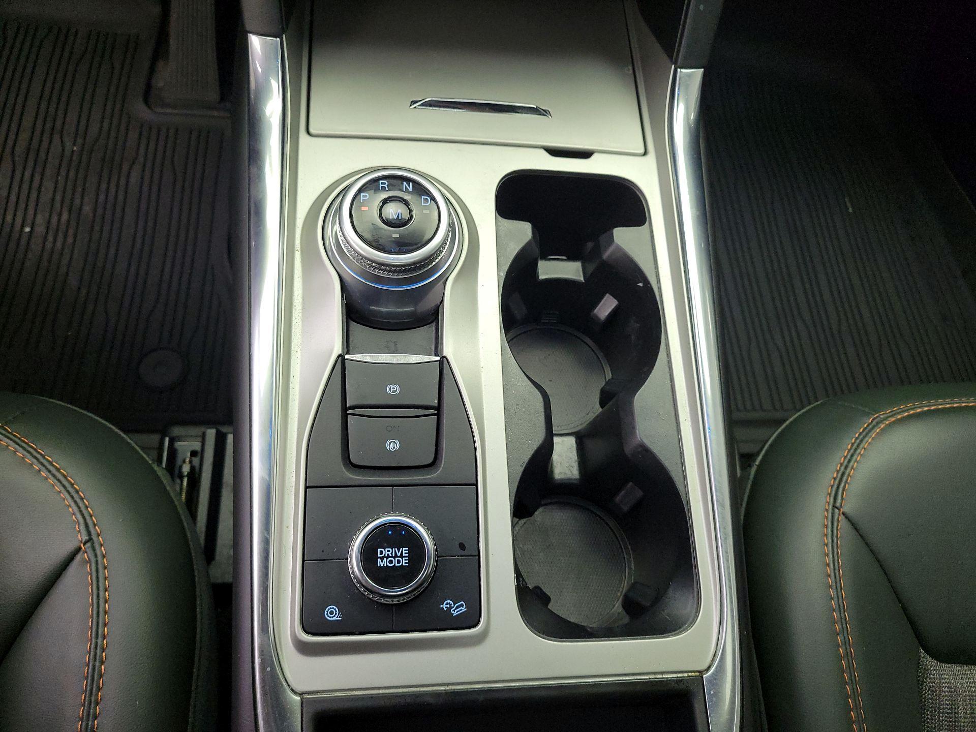 Thumbnail: 2022 Ford Explorer - 18