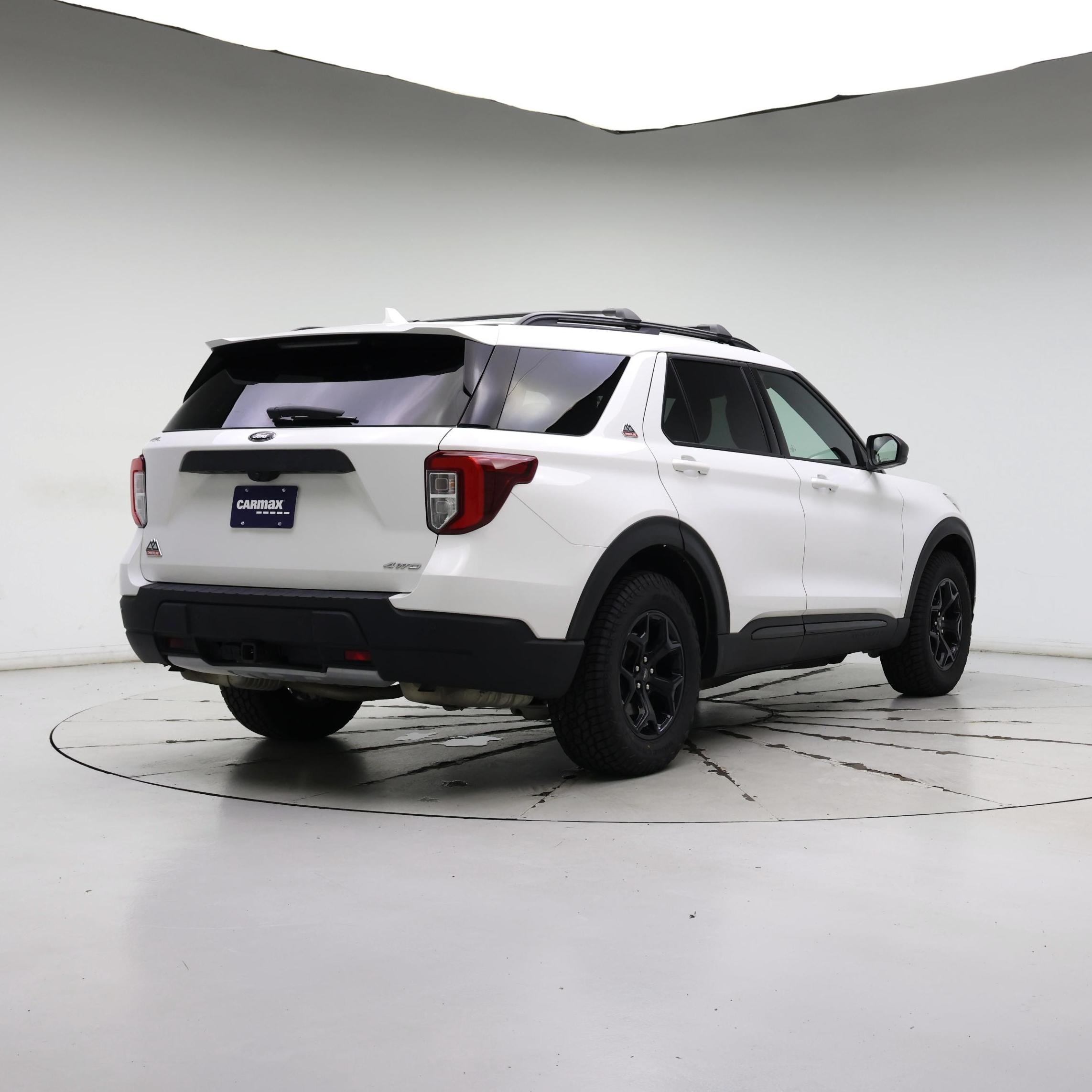 Thumbnail: 2022 Ford Explorer - 8
