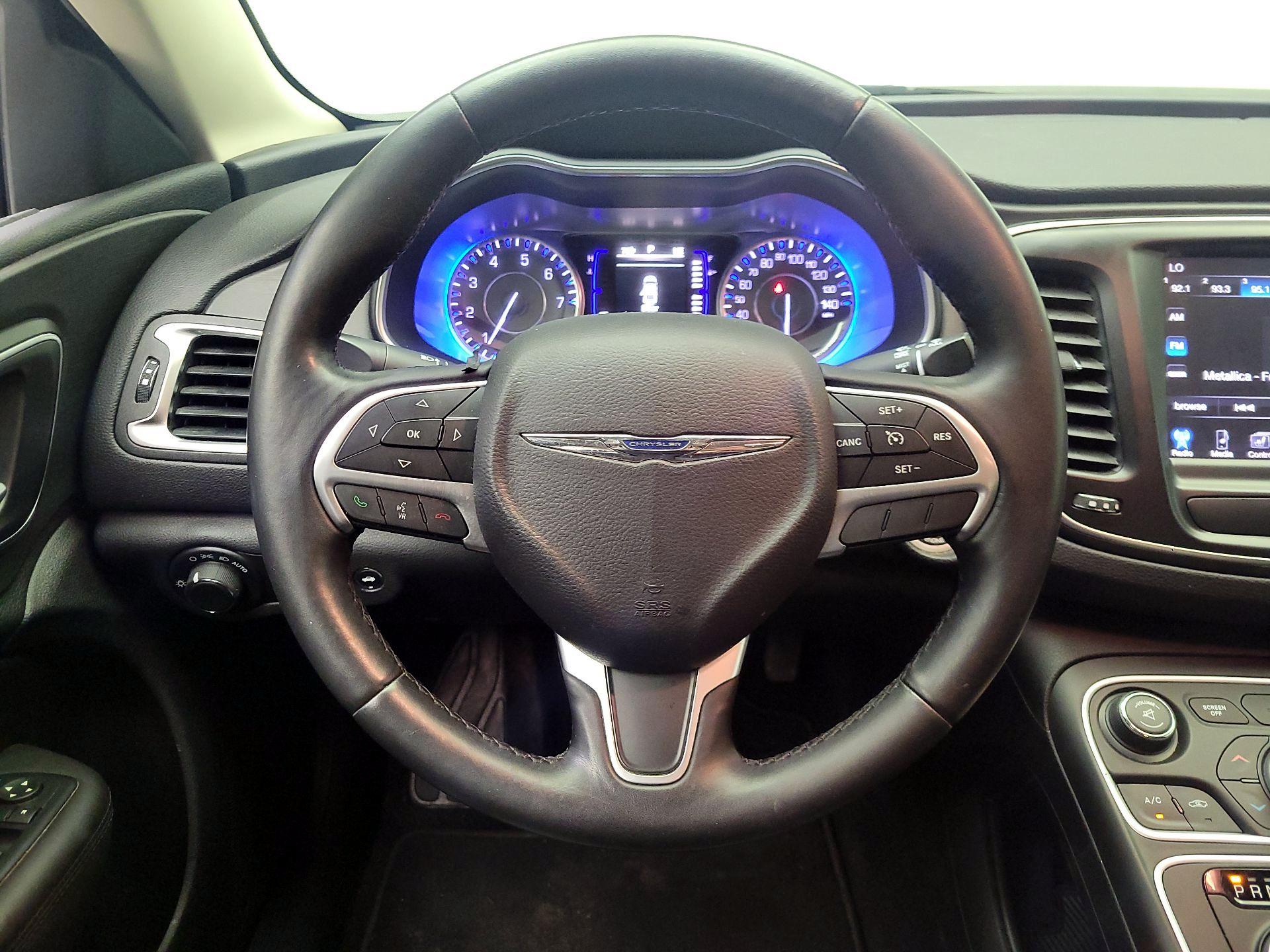 Thumbnail: 2016 Chrysler 200 - 10
