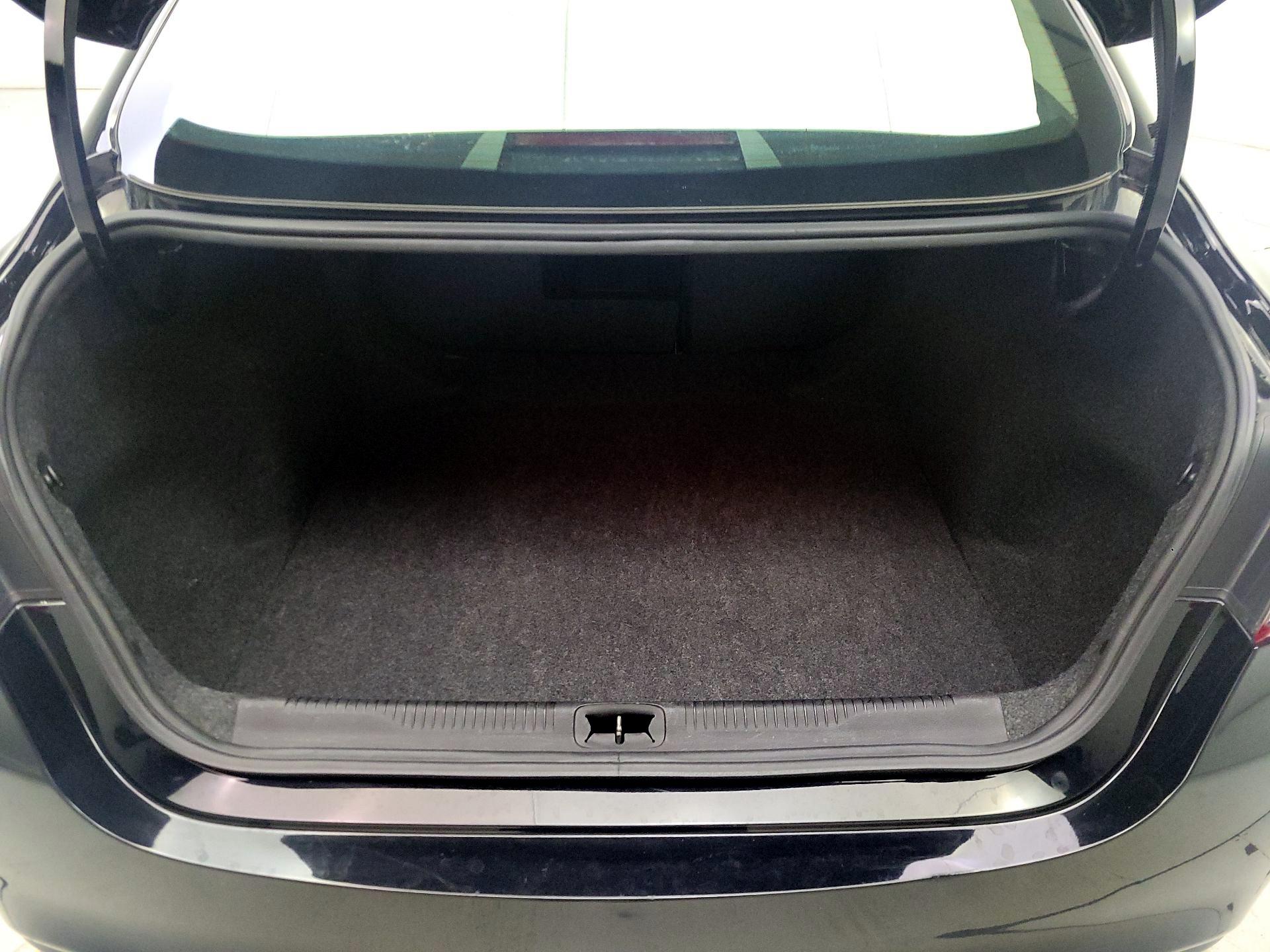 Thumbnail: 2016 Chrysler 200 - 19