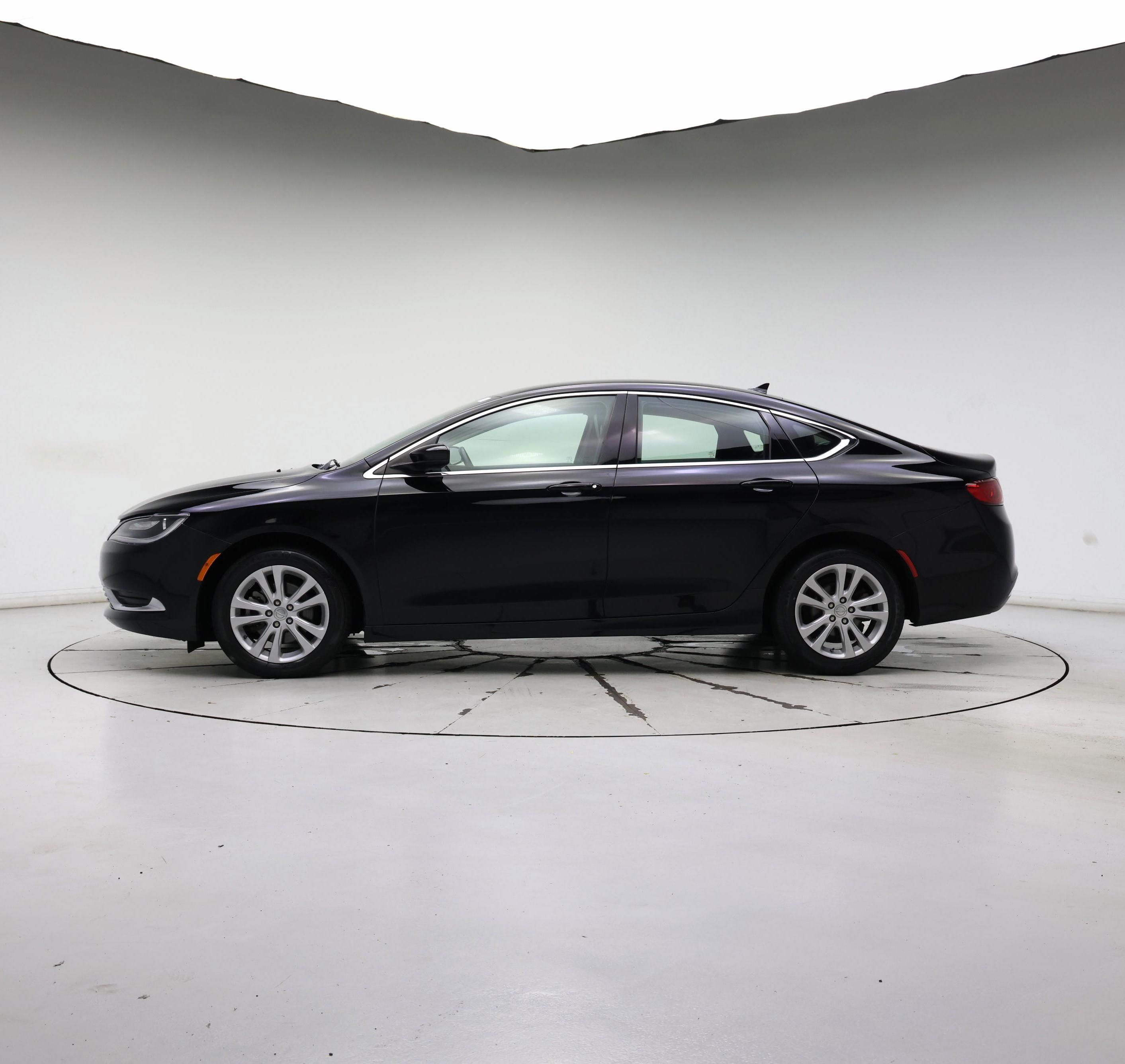 Thumbnail: 2016 Chrysler 200 - 3