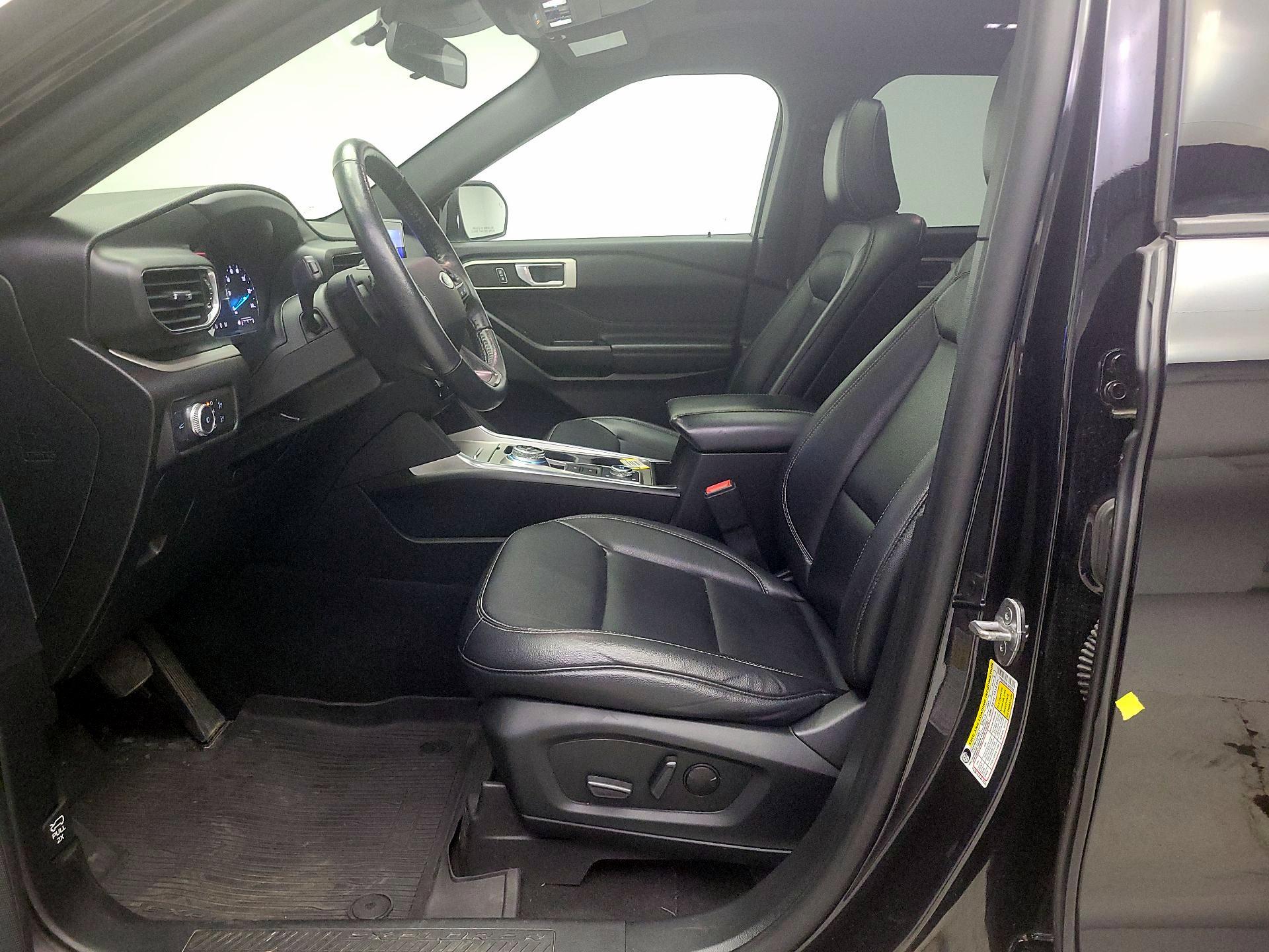 Thumbnail: 2020 Ford Explorer - 11