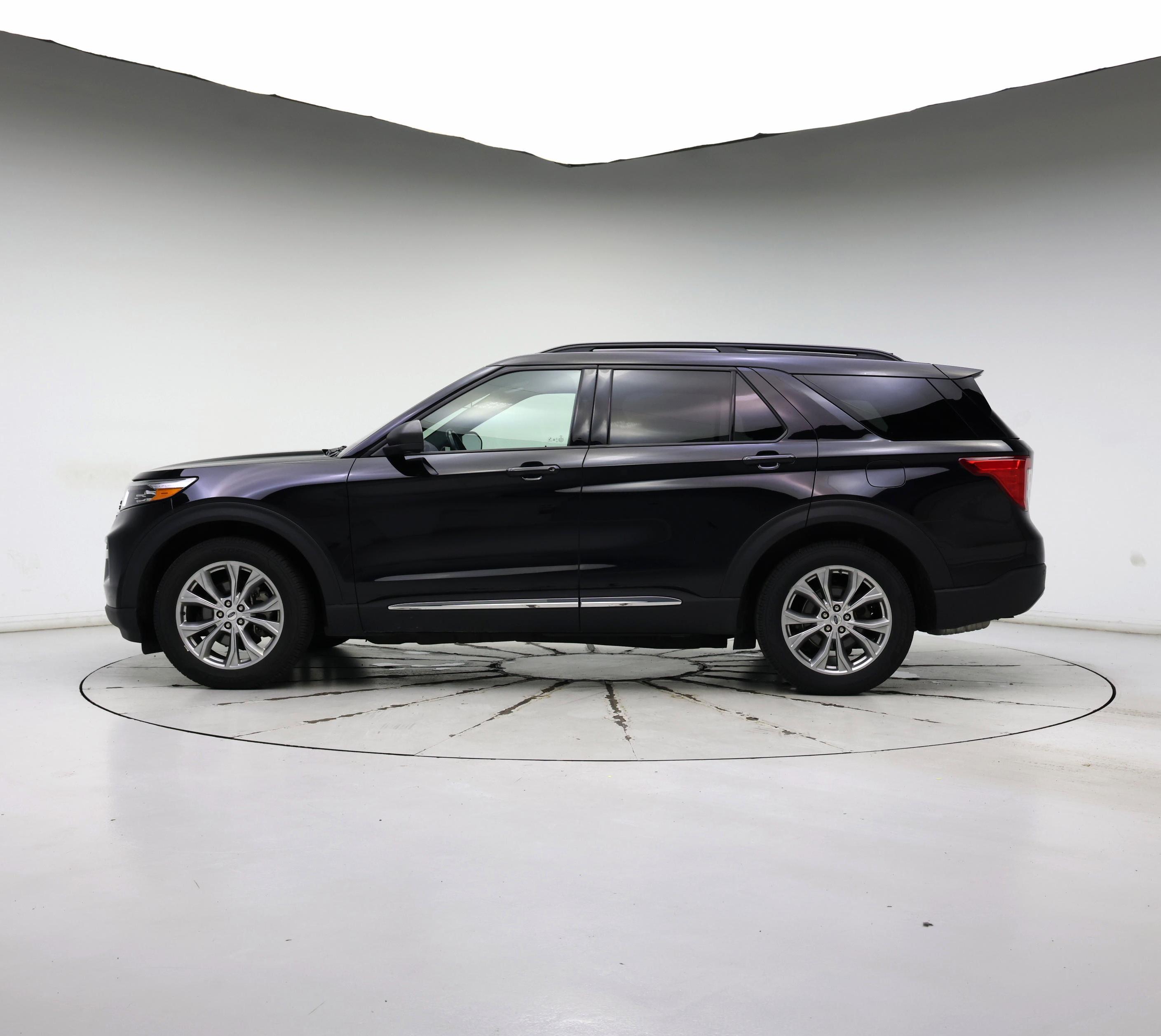 Thumbnail: 2020 Ford Explorer - 3