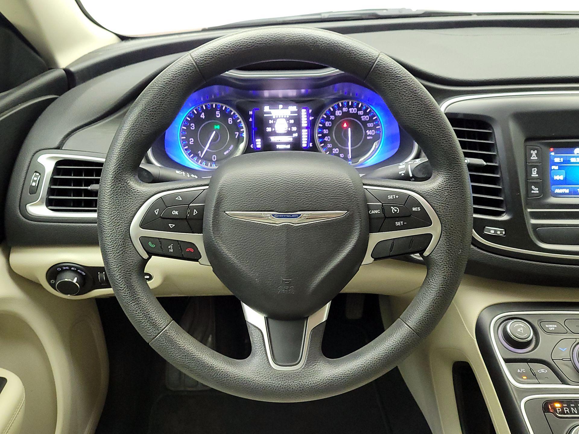 Thumbnail: 2015 Chrysler 200 - 10