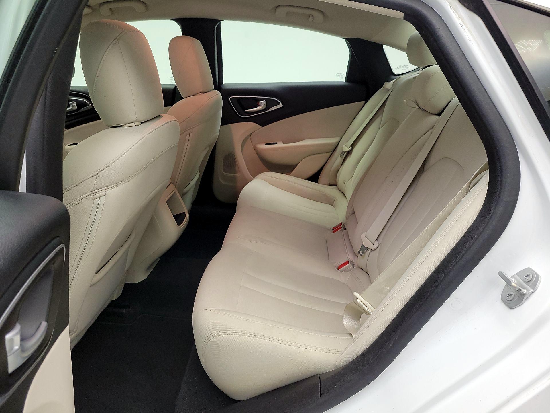 Thumbnail: 2015 Chrysler 200 - 19
