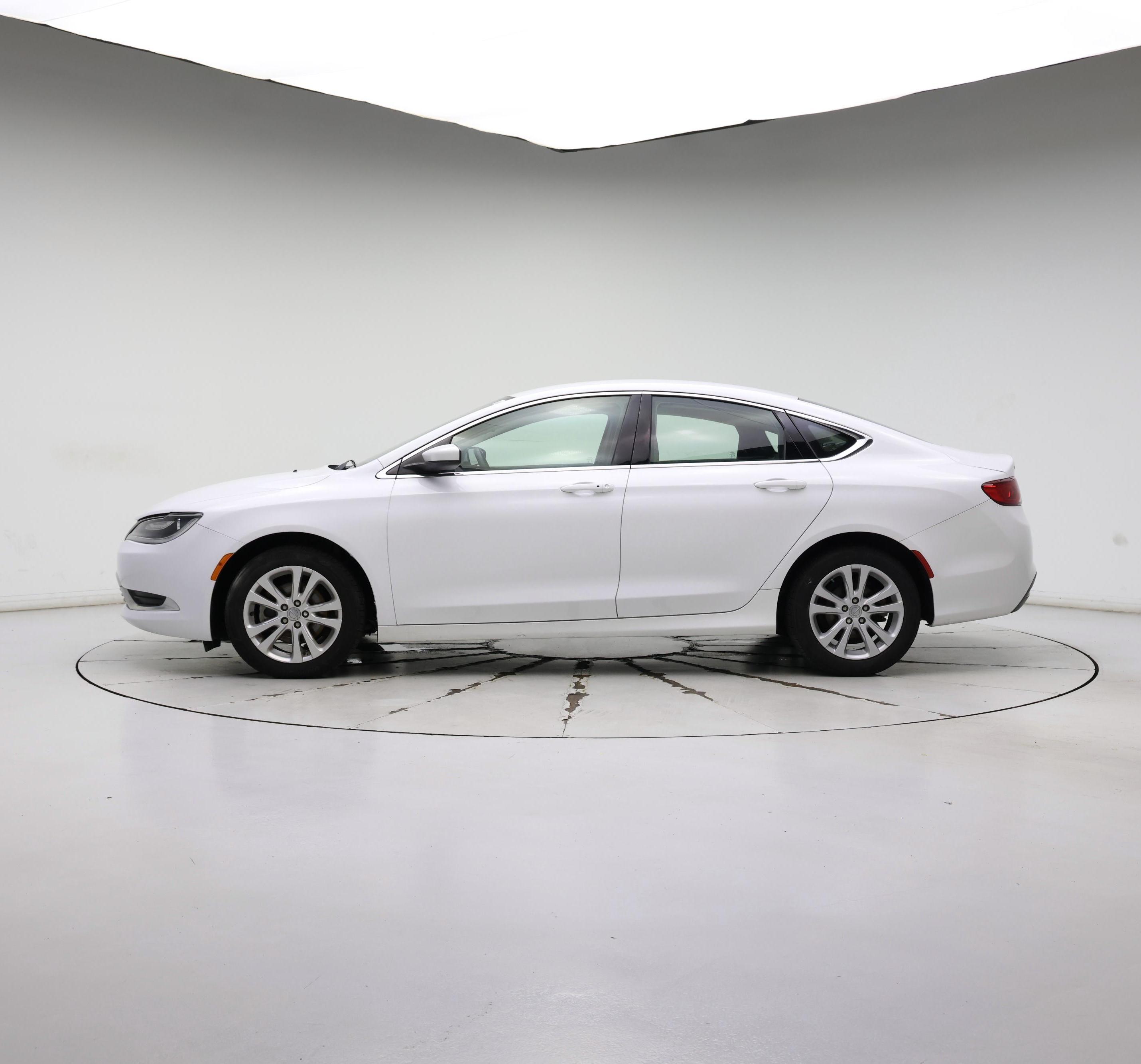 Thumbnail: 2015 Chrysler 200 - 3