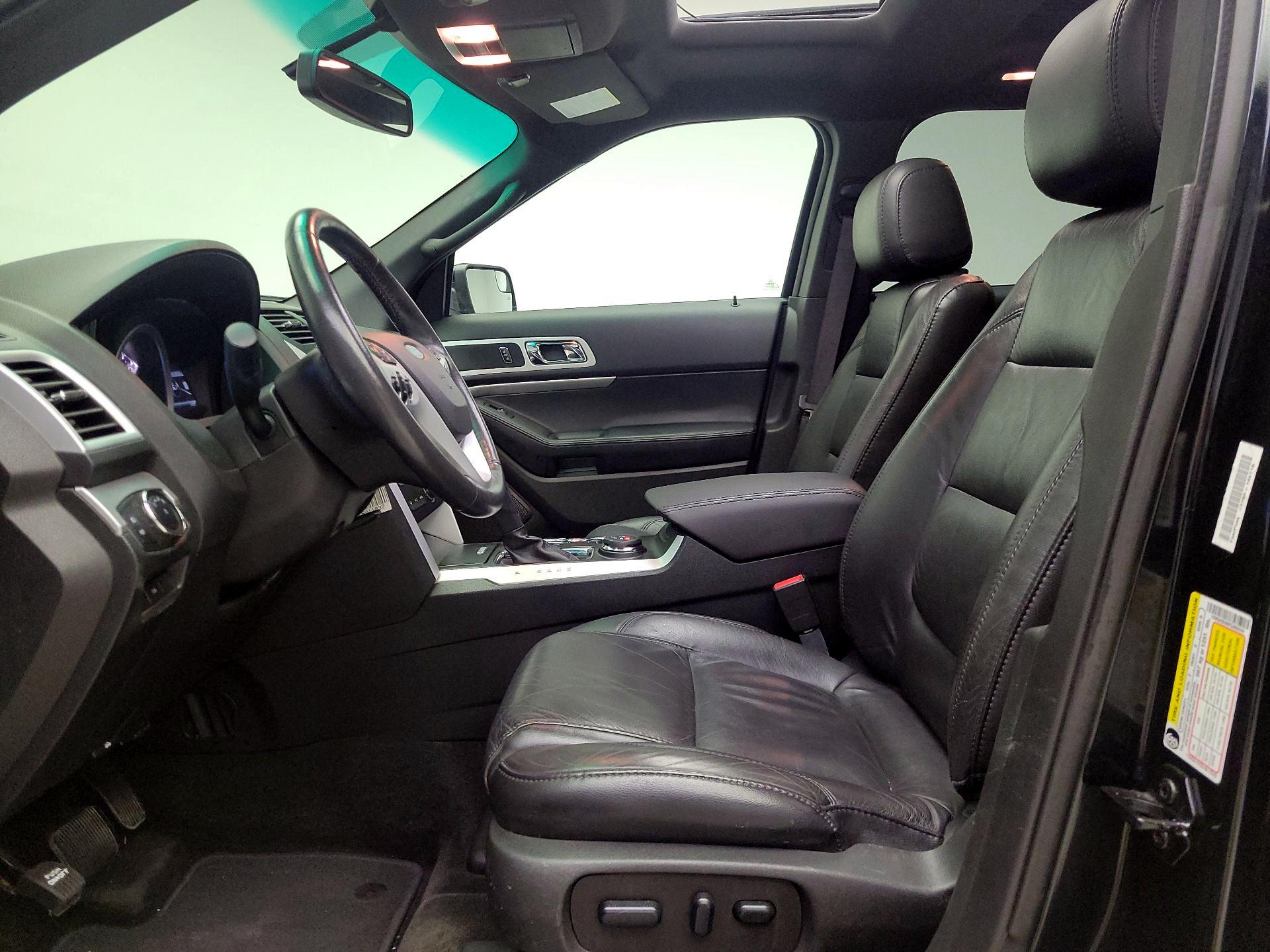 Thumbnail: 2015 Ford Explorer - 11