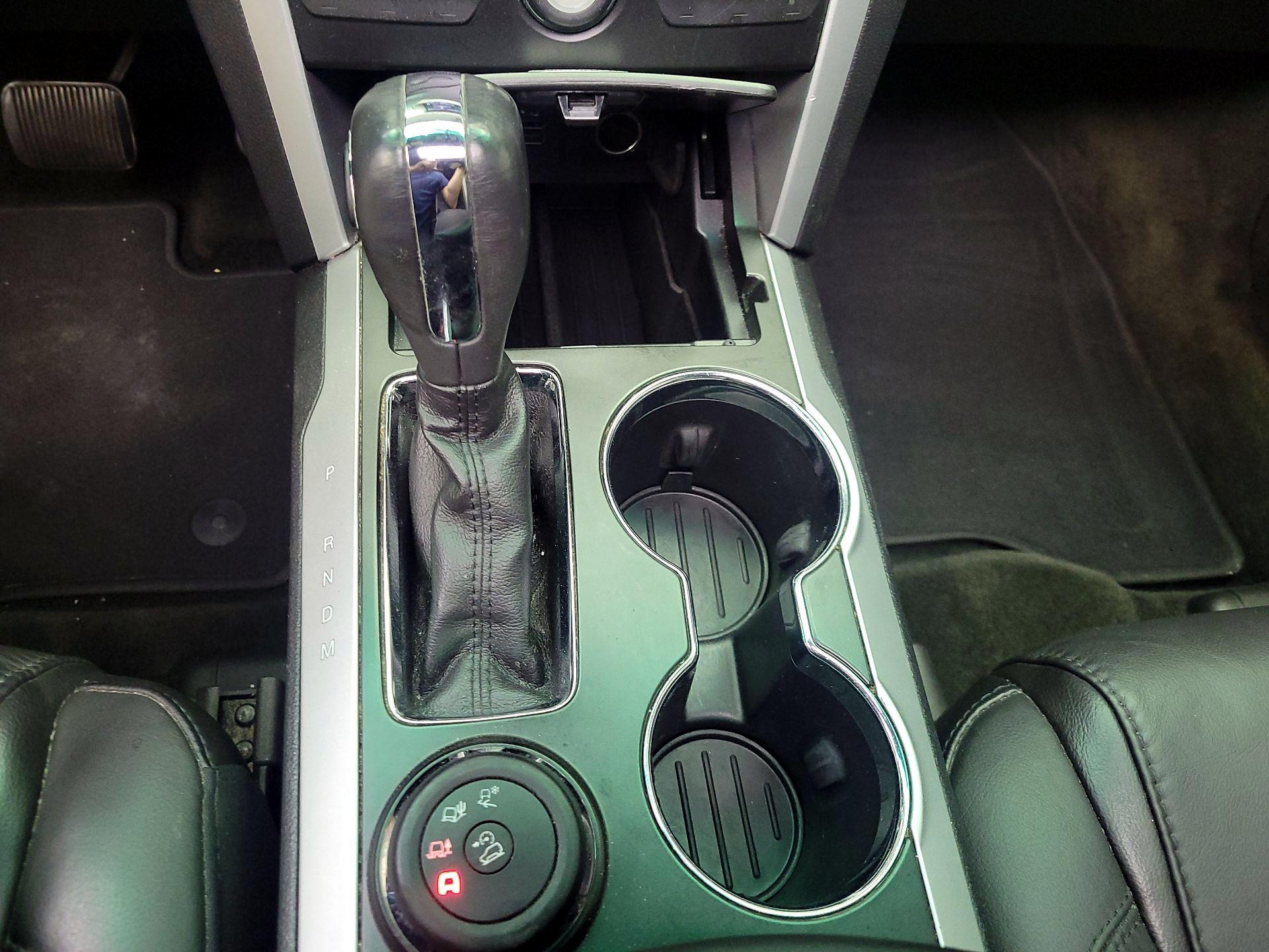 Thumbnail: 2015 Ford Explorer - 18