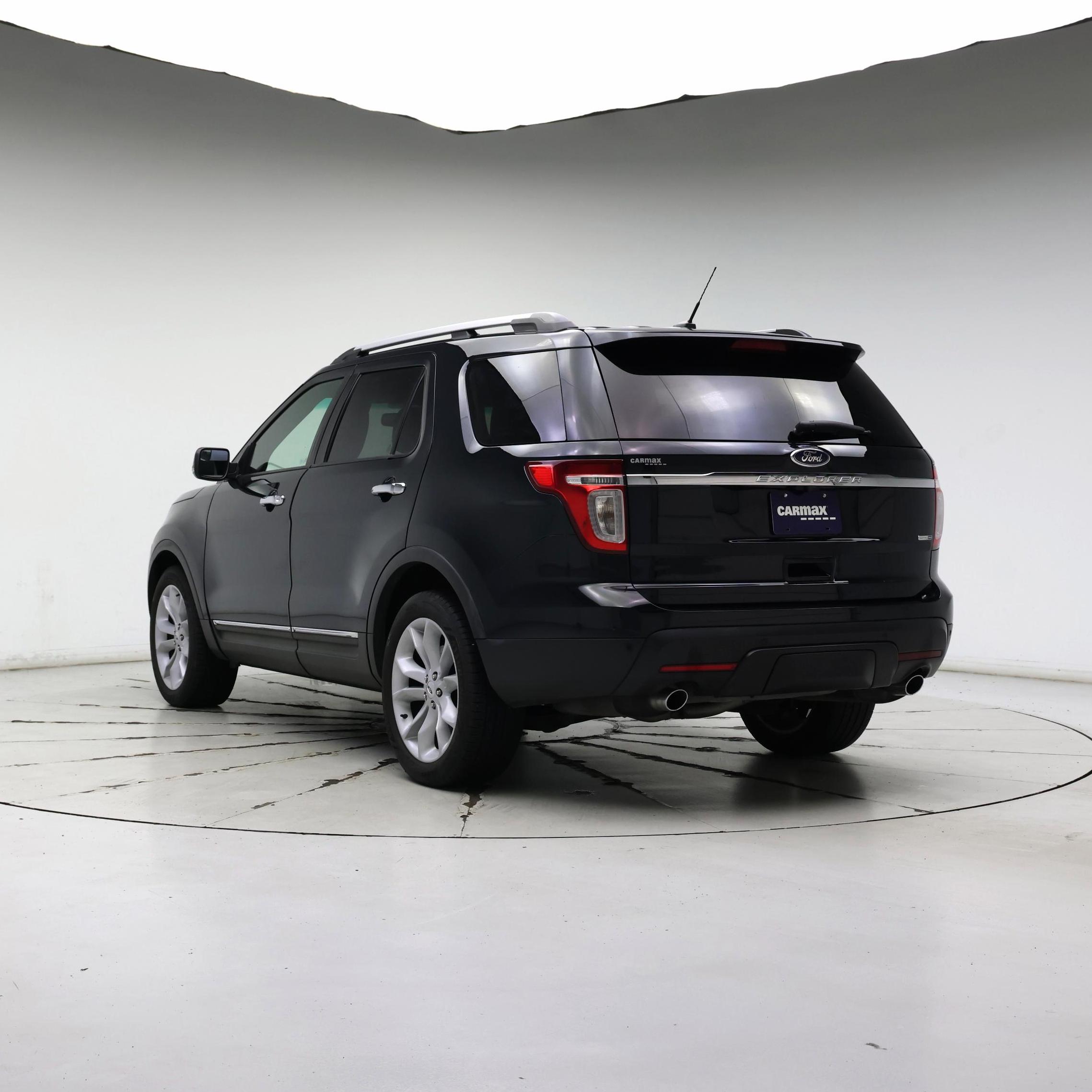 Thumbnail: 2015 Ford Explorer - 2