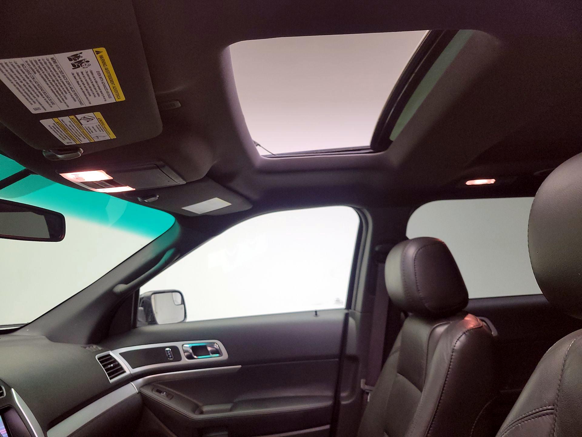 Thumbnail: 2015 Ford Explorer - 20