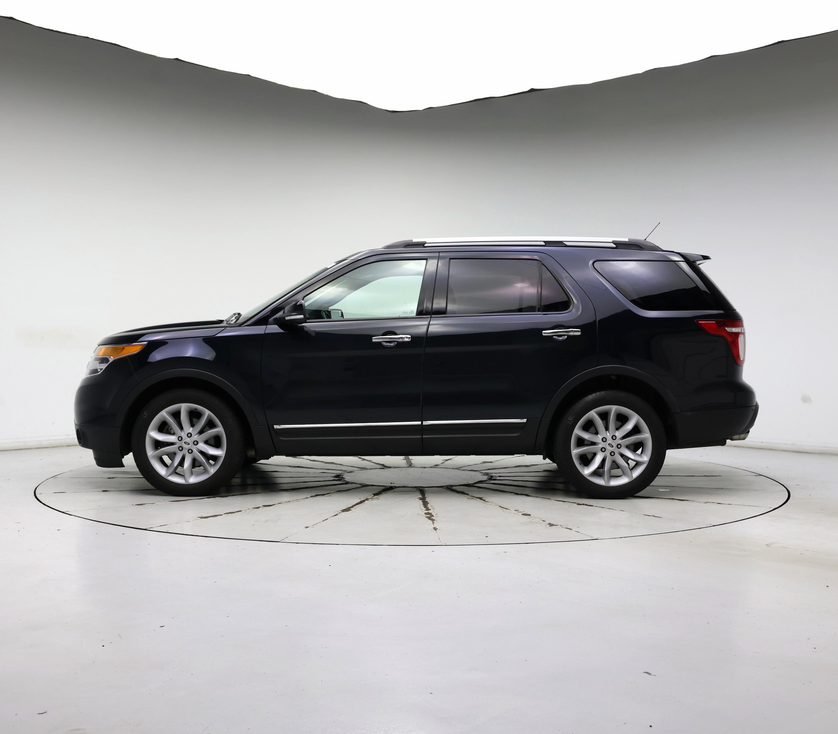 Thumbnail: 2015 Ford Explorer - 3