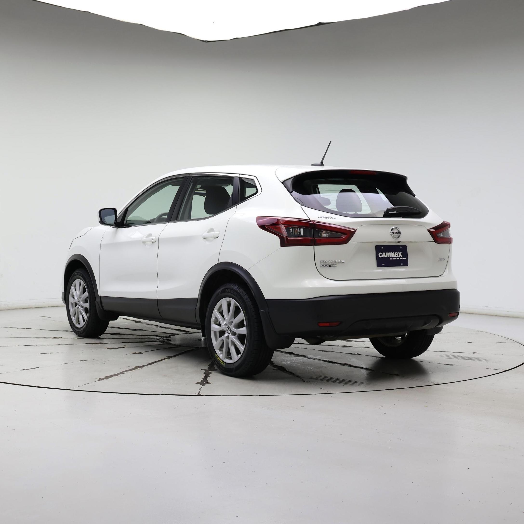 Thumbnail: 2022 Nissan Rogue Sport - 2