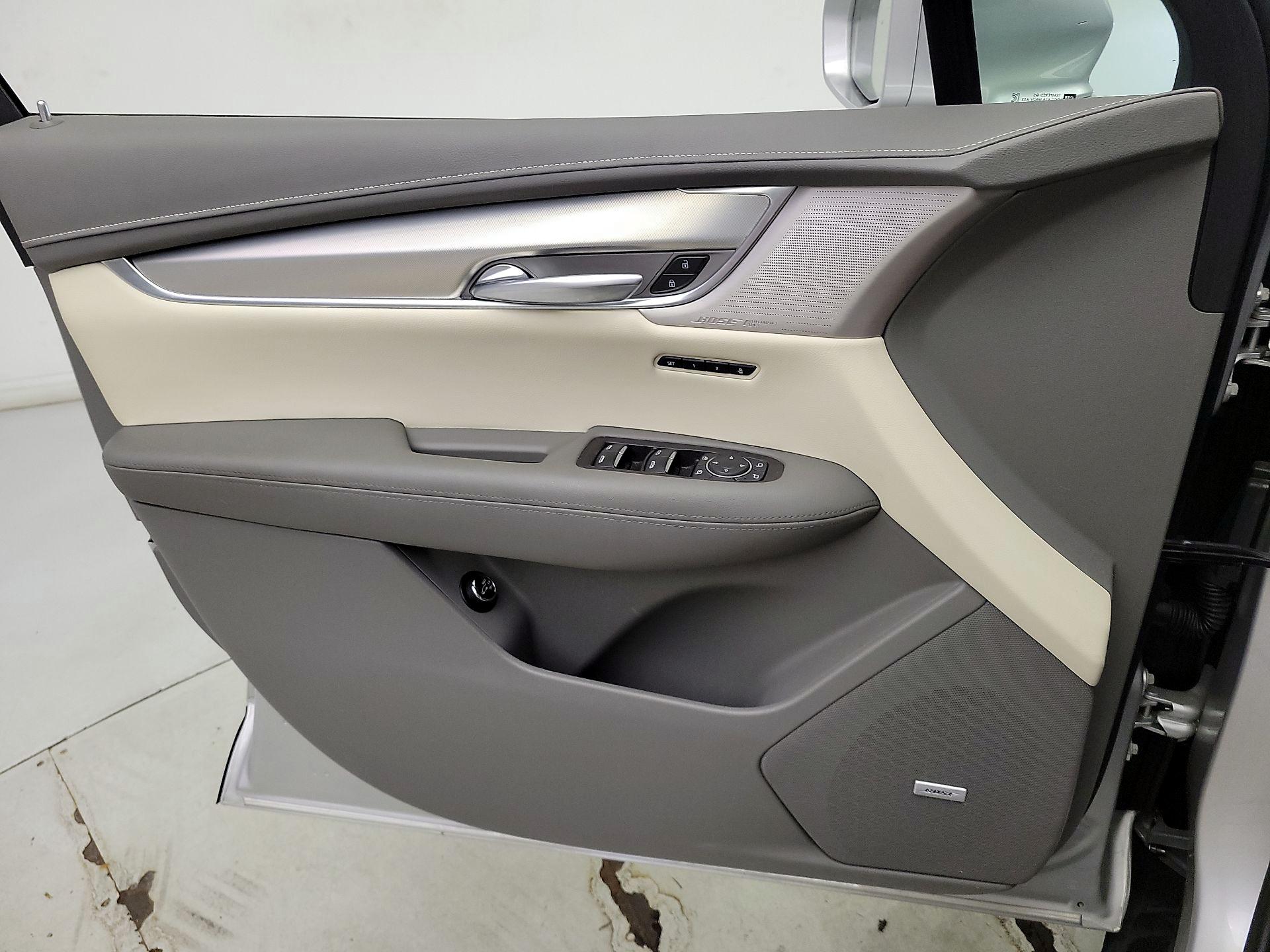 Thumbnail: 2020 Cadillac XT5 - 12