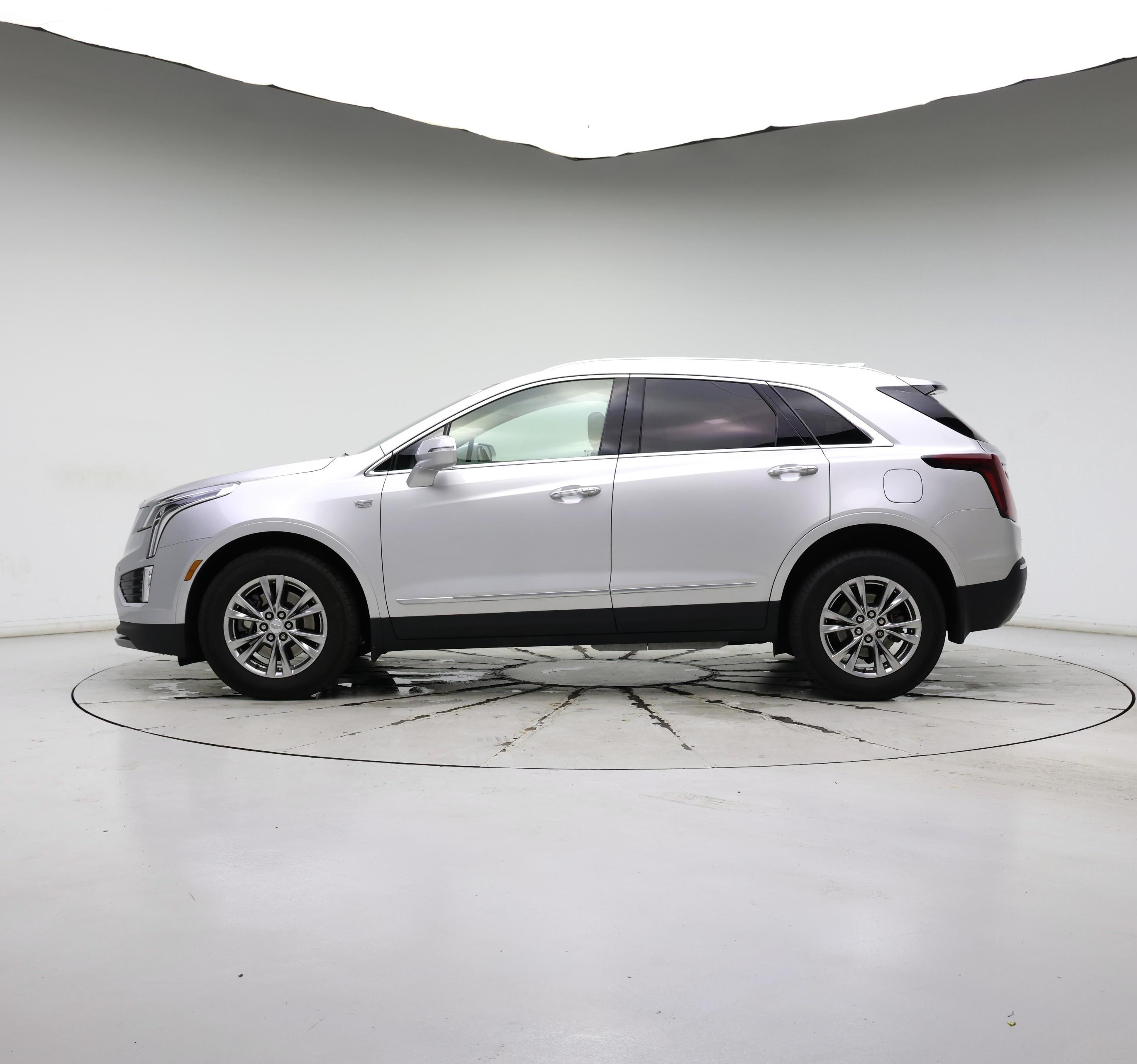Thumbnail: 2020 Cadillac XT5 - 3
