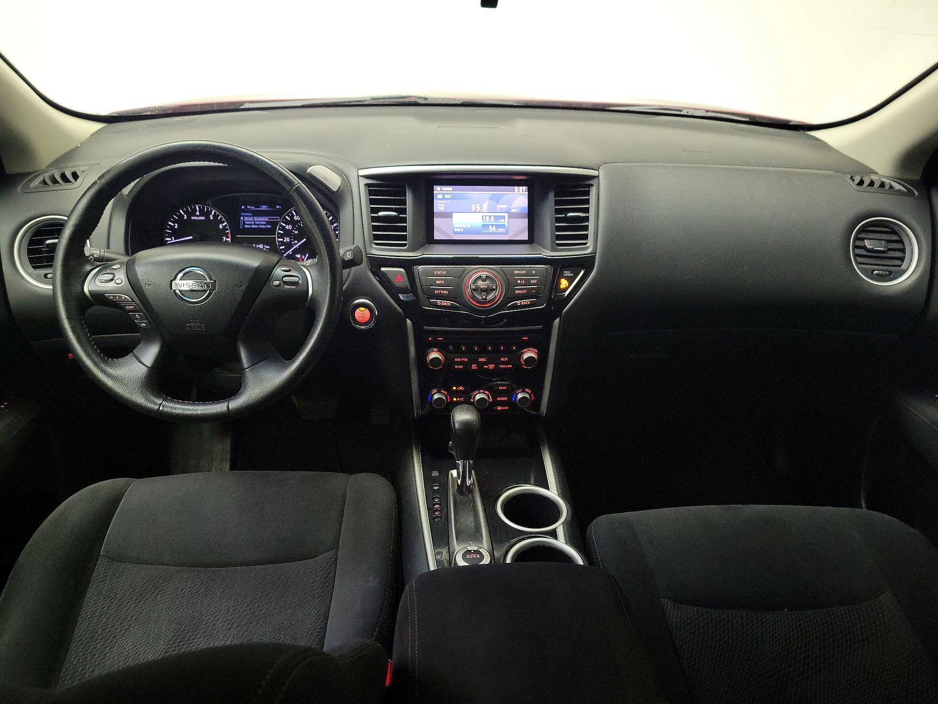 Thumbnail: 2014 Nissan Pathfinder - 9
